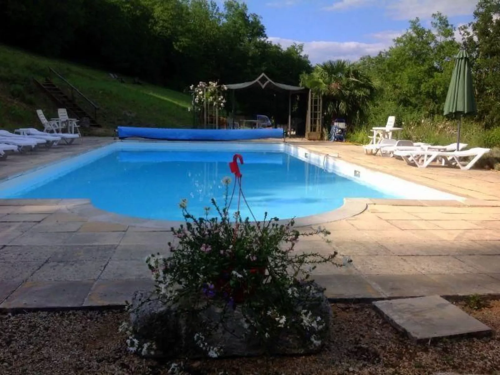 In Souillac mit Gemeinschaftspool-Binnen