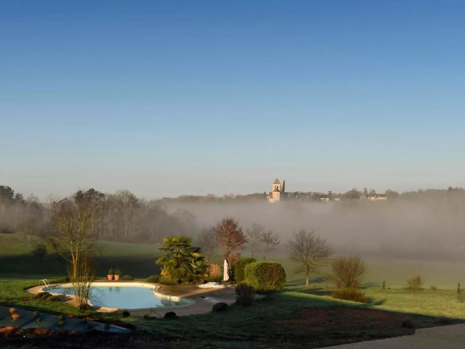 Swimmingpool, ruhig auf dem Land für zwei-Binnen