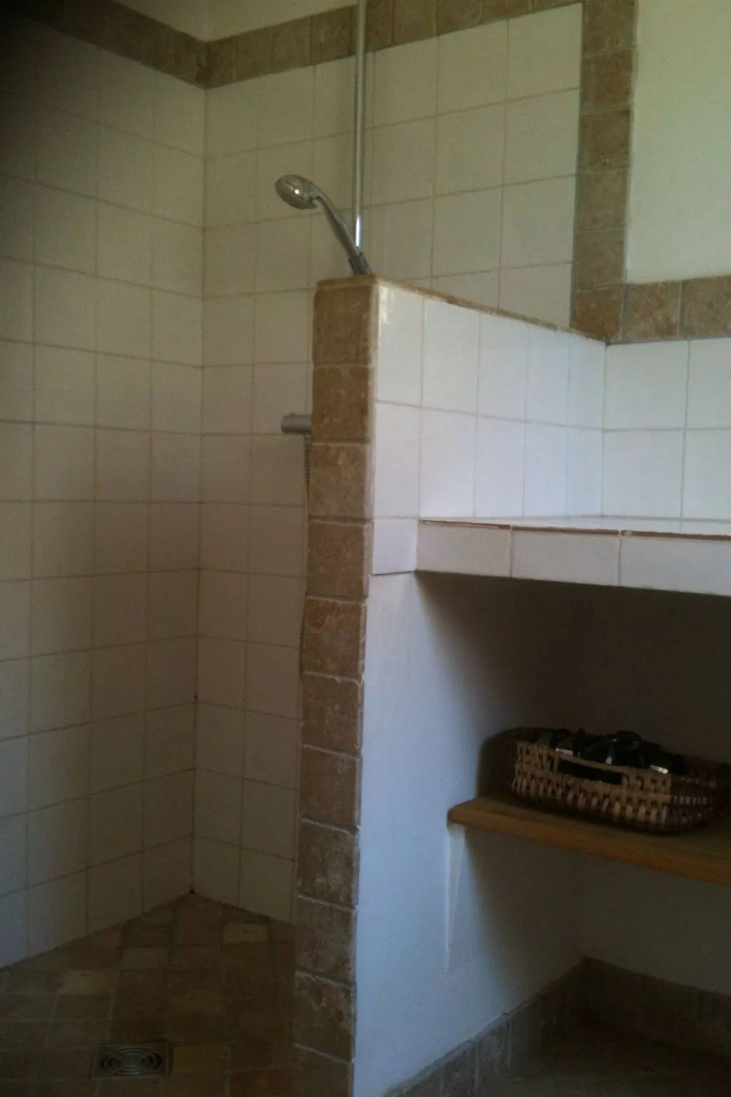 Mas de la damisello-Binnen