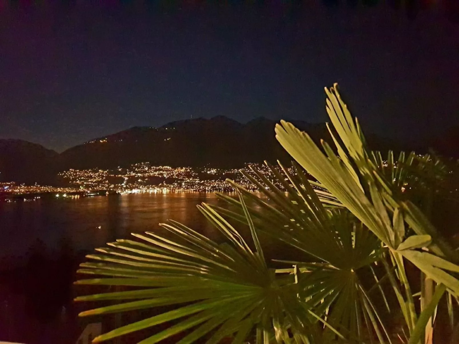 Wohnung an Traumlage mit Tessinerflair-Buiten