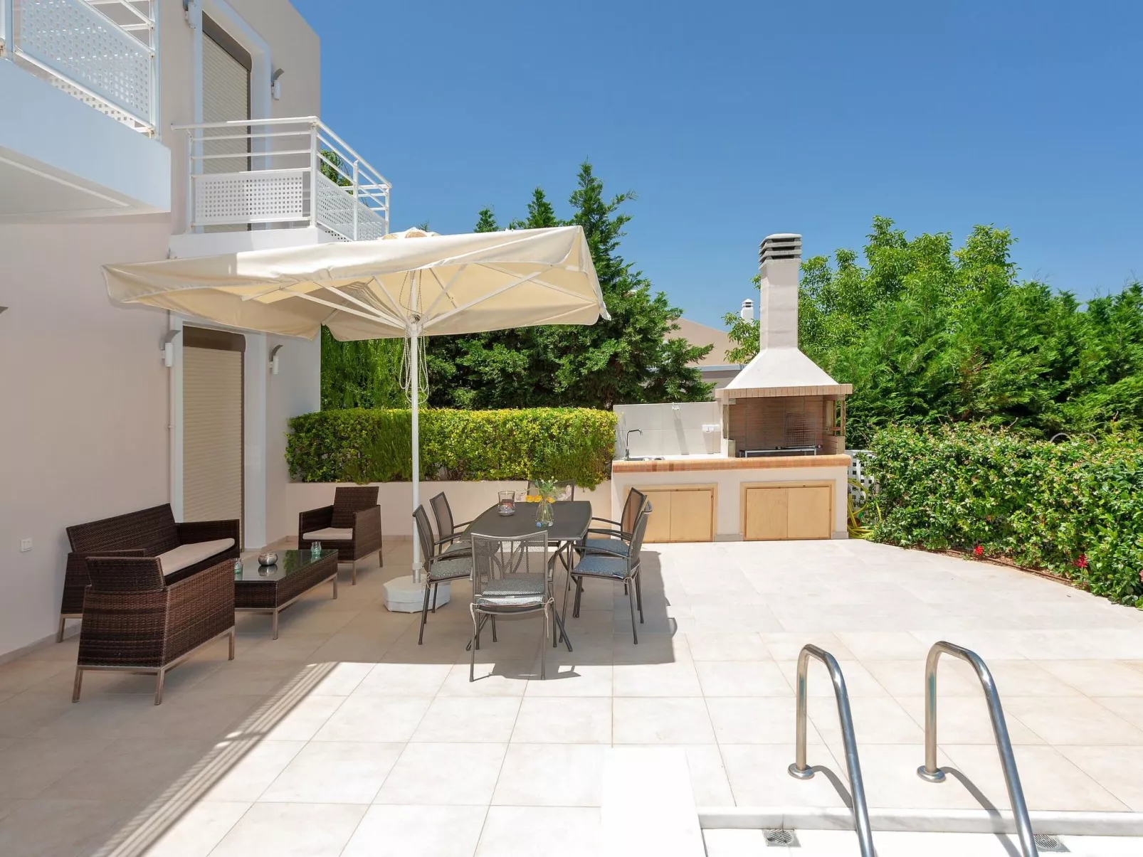 Haus in Arkadi mit Parkplatz vor Ort-Buiten