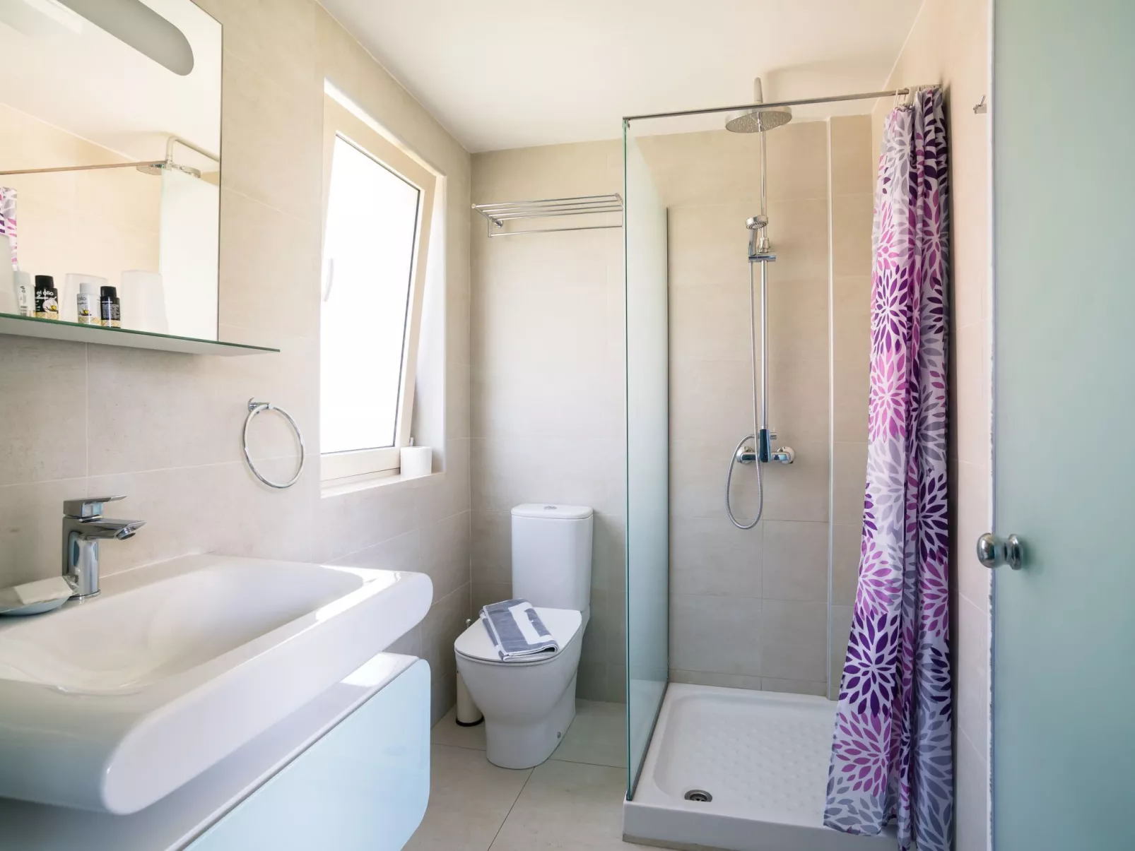 Villa Thalassa mit Schwimmbad und Garten-Binnen