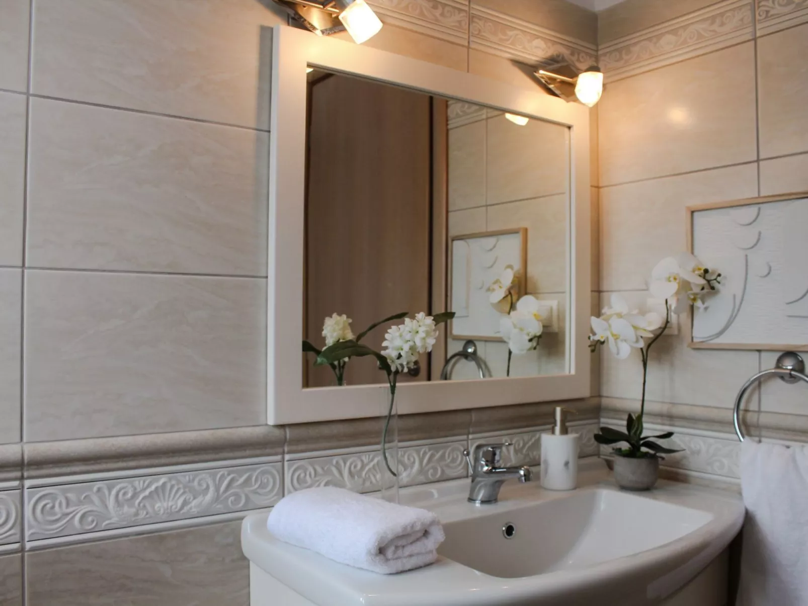 Wunderschöne Villa mit Panoramablick auf das Meer-Binnen