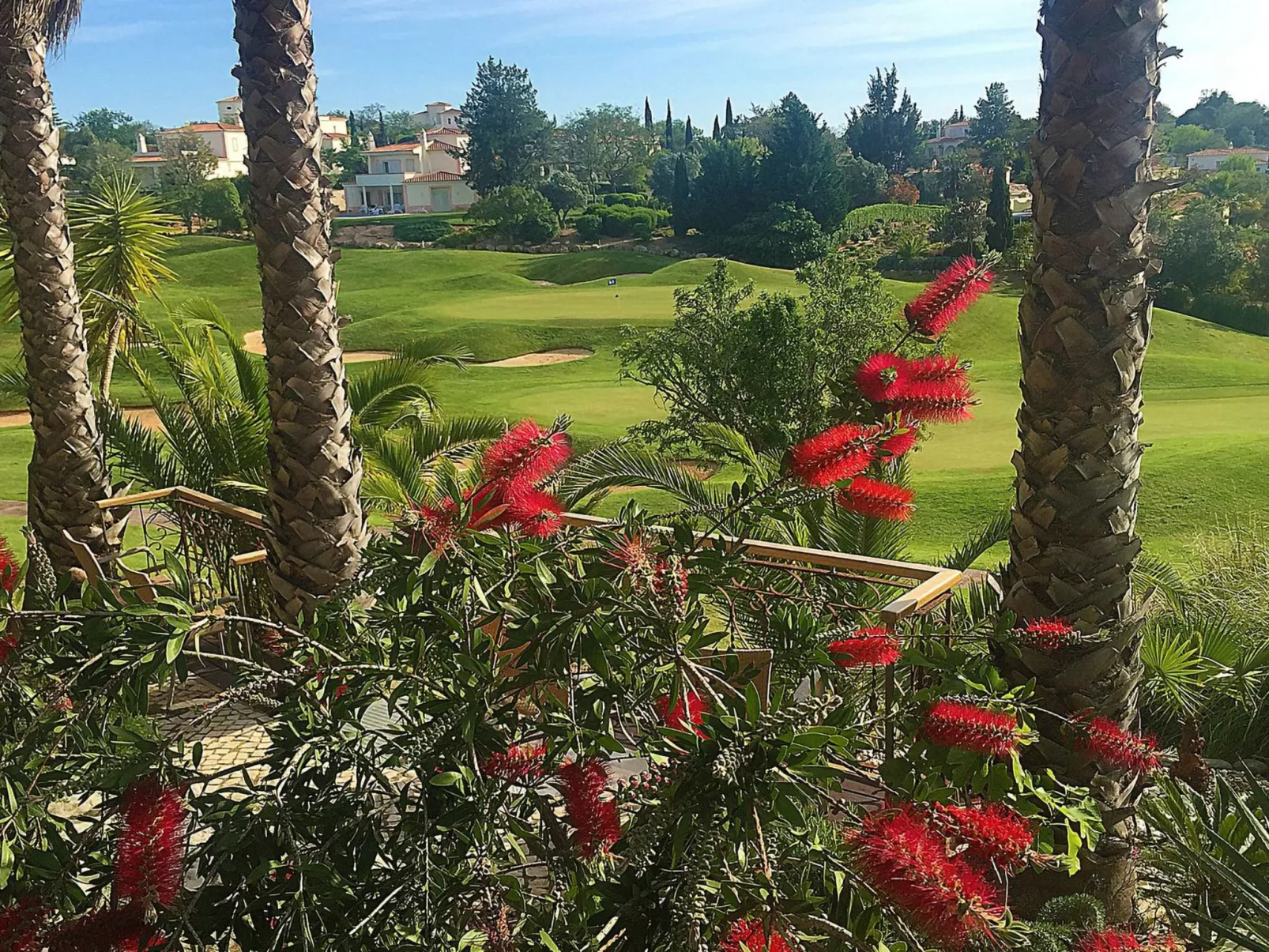 Luxuriöse Villa - Privater Pool und schöner Garten-Buiten