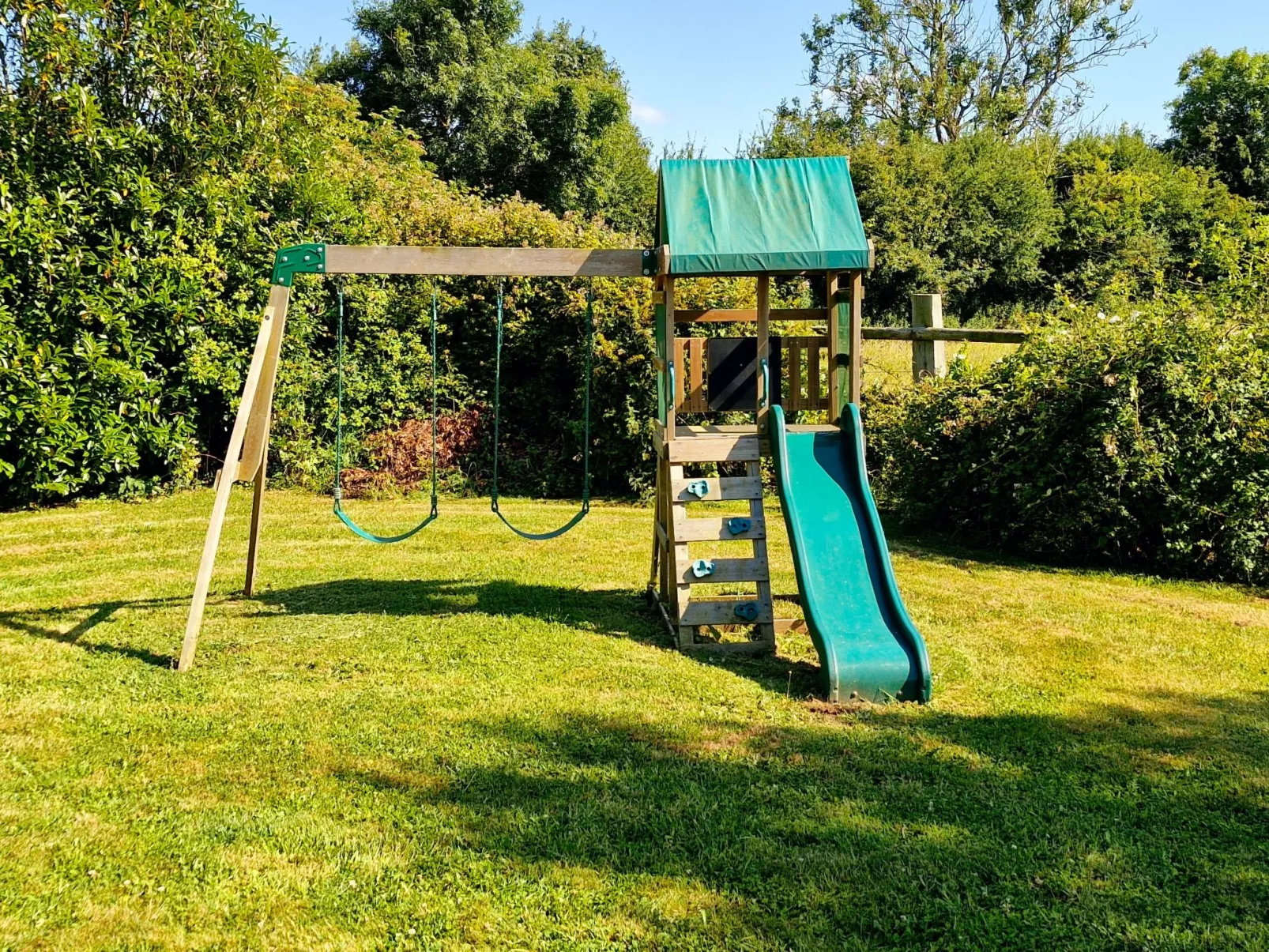 Le domaine des roseraies, gîte les roseraies-Binnen