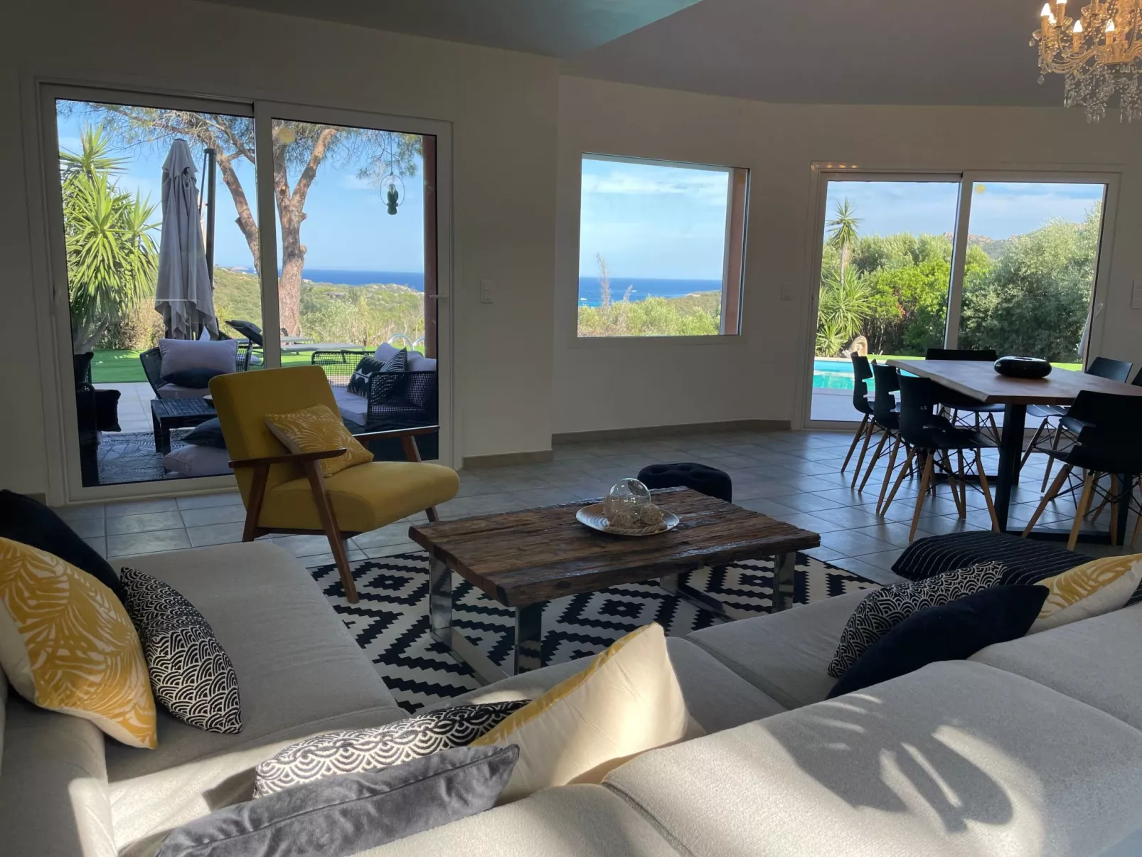 Ferienvilla "Azura" mit eigenem Pool-Binnen