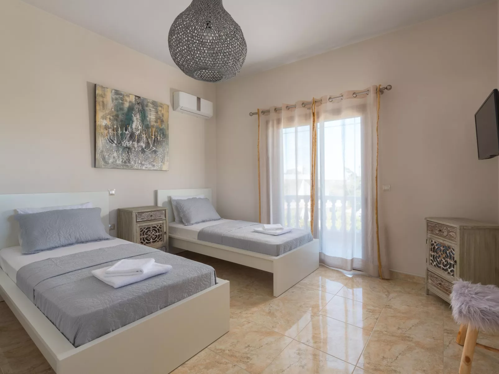 Geräumige Villa Evelyn für 10 Personen mit Pool-Binnen