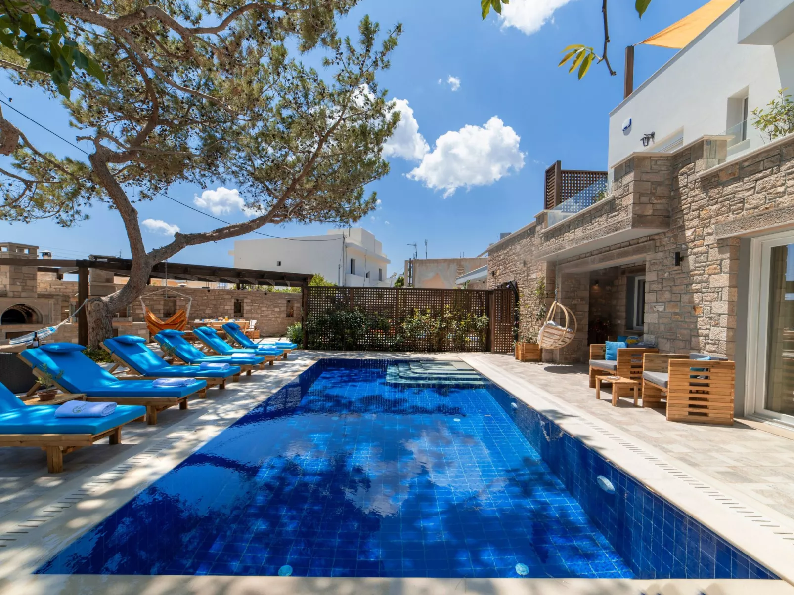 Luxuriöses Ferienhaus mit heizbarem Infinitypool-Buiten