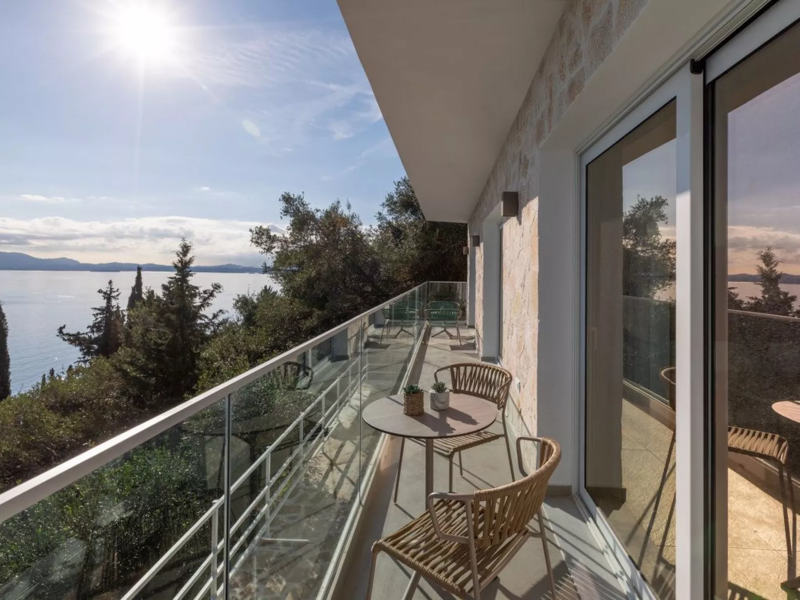 Luxuriöses Apartment mit zwei Schlafzimmern und Meerblick-Binnen