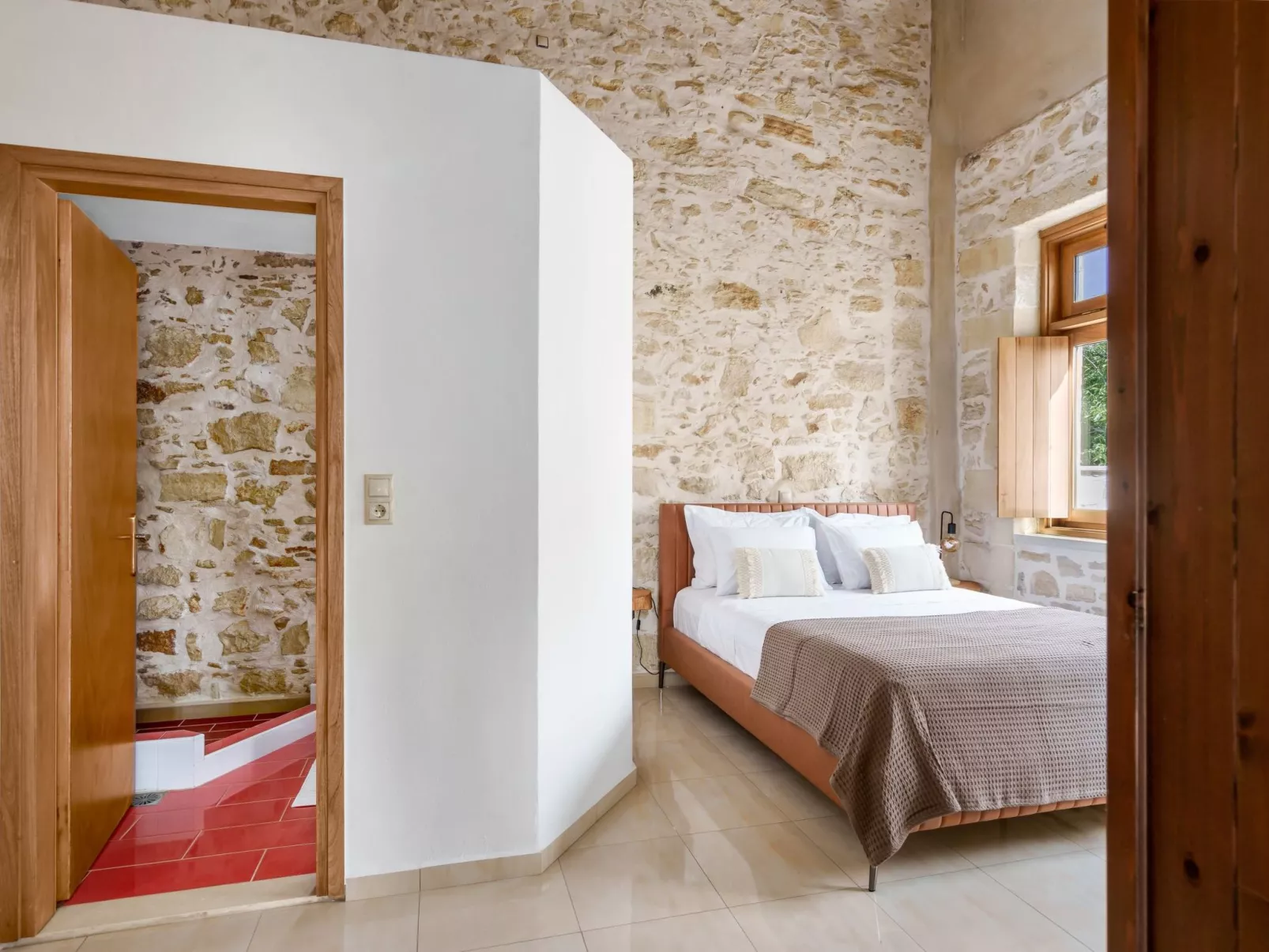 Neue Villa Myre 3, Privater Pool und 3 Wohnungen-Binnen