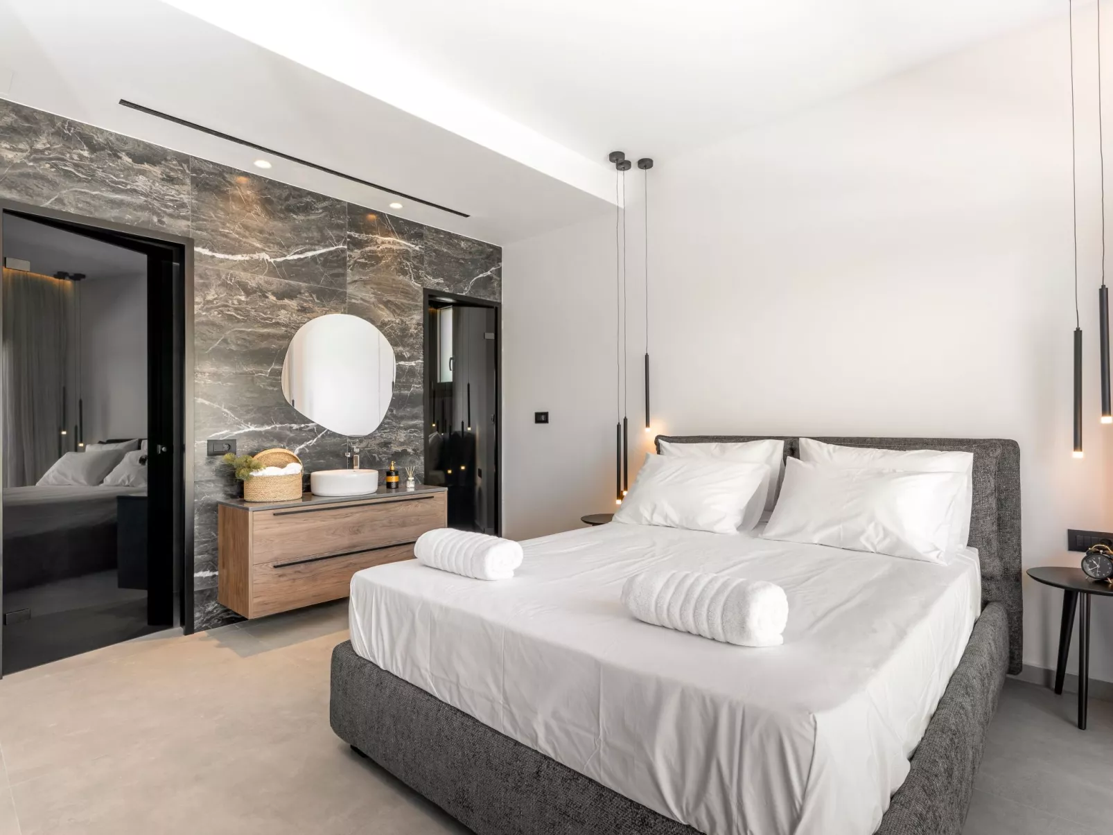 Emerald Estate-Binnen