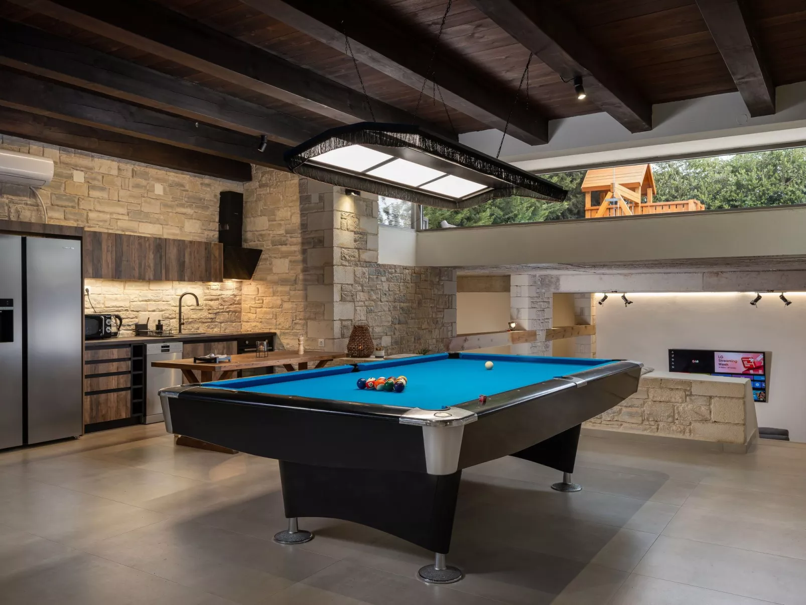 Kostenloses Frühstück, Pools, Kinderbereich, für 20 Gäste-Image-tags.info