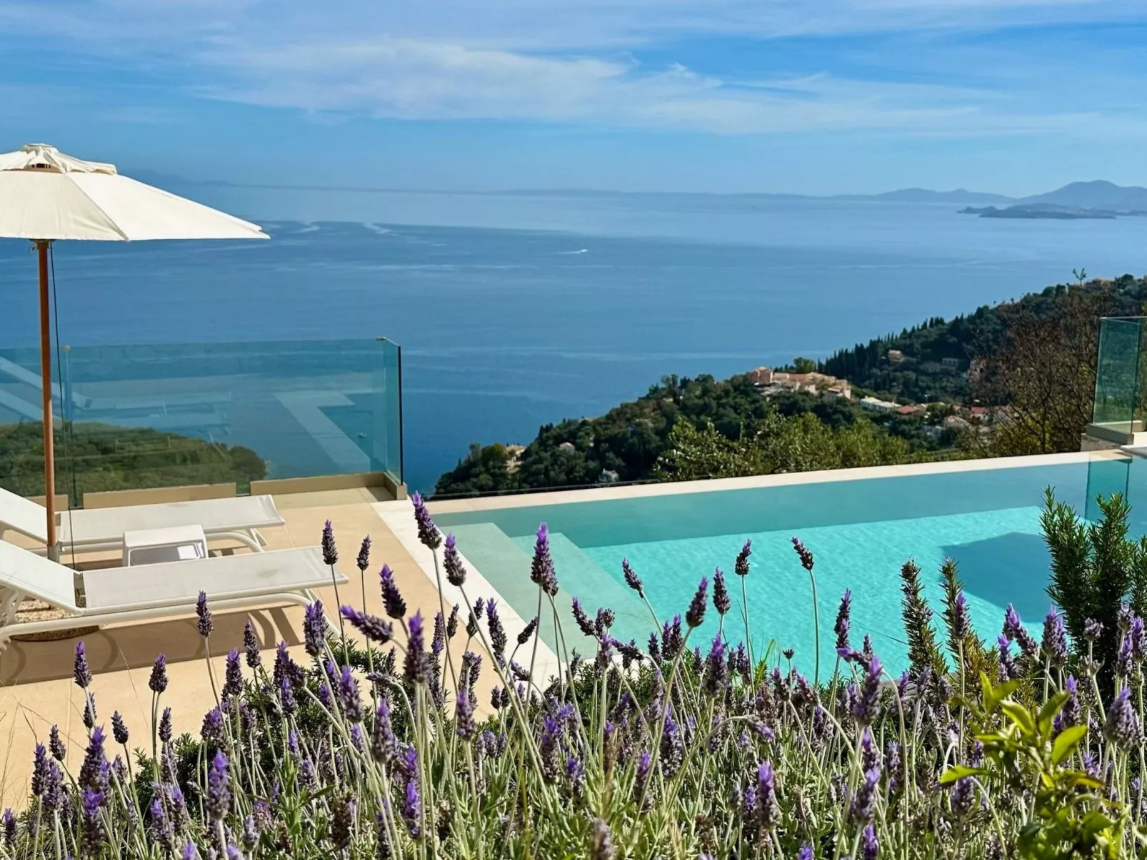 Prächtige Villa in spektakulärer Lage-Binnen