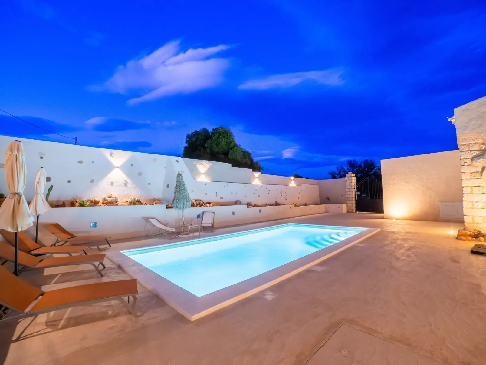 Zwei Einheiten, Luxus, Schwimmbad, Gemüsegarten-Image-tags.info