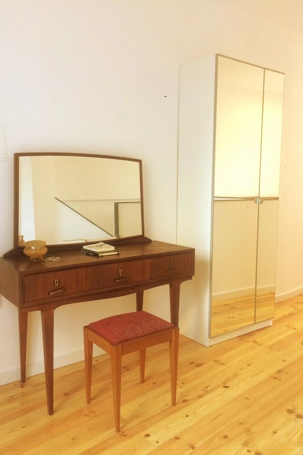 Gelbes Haus im historischen Zentrum-Image-tags.info