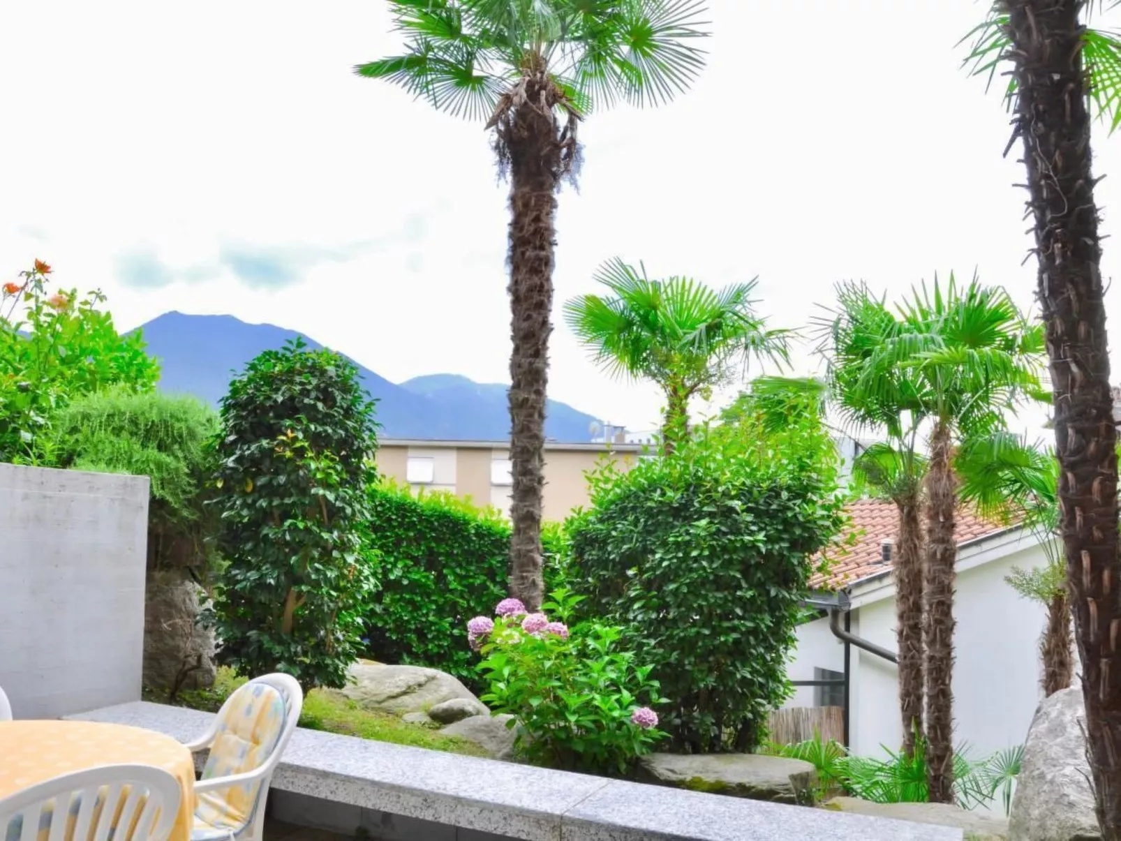 Navengana 4 mit Pool-Buiten