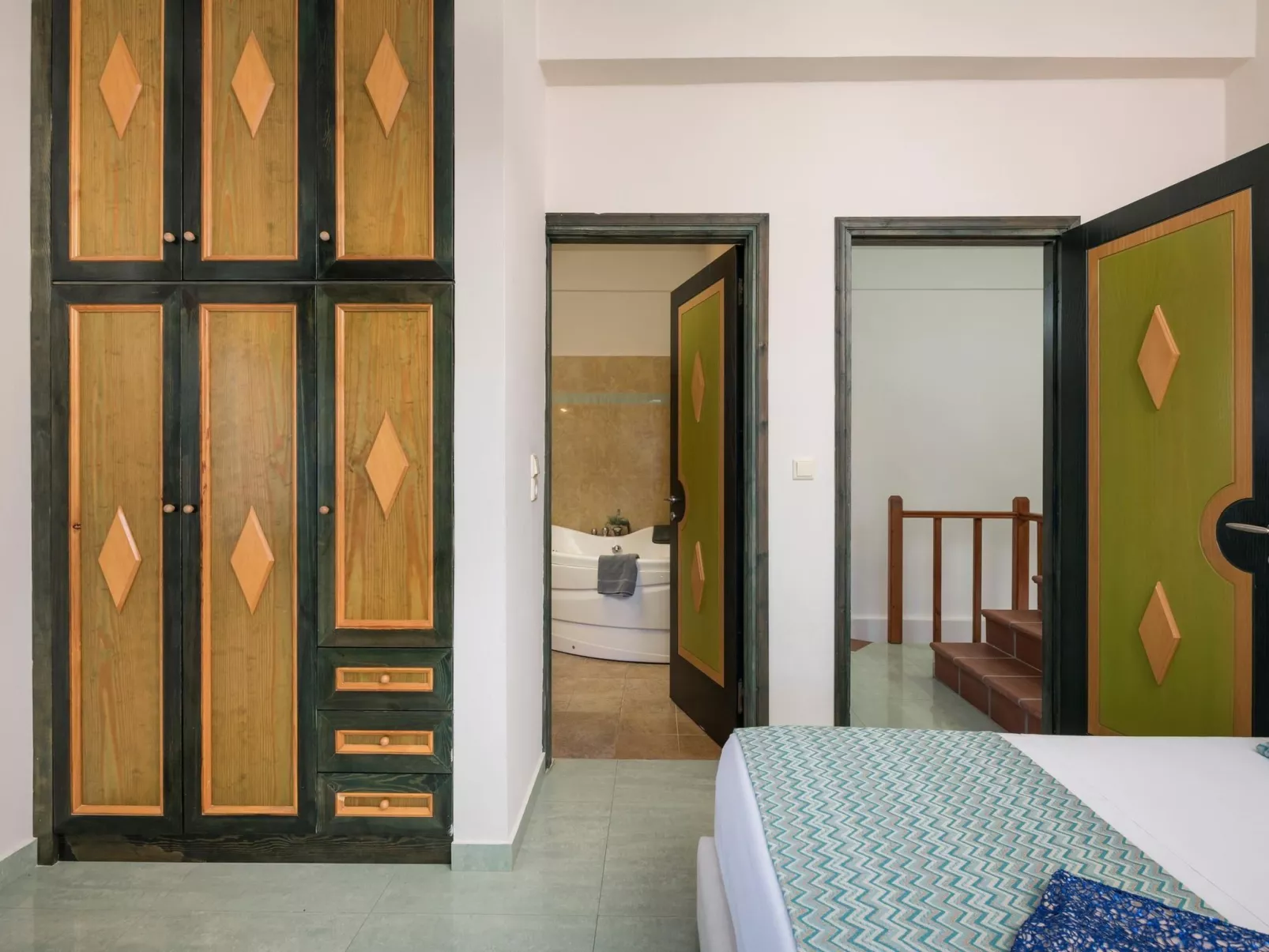 Luxuriöse Villa in Strandnähe mit Blick auf den privaten Pool-Image-tags.info