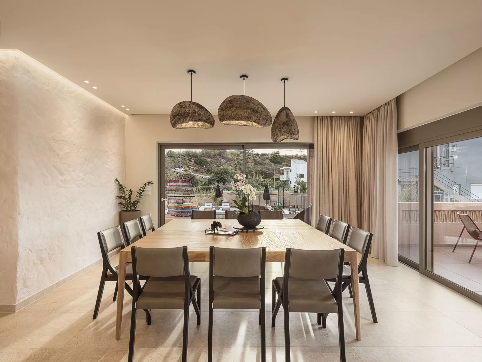 Villa Agali - ''Freier'' beheizter Pool, 70m zum Meer-Binnen