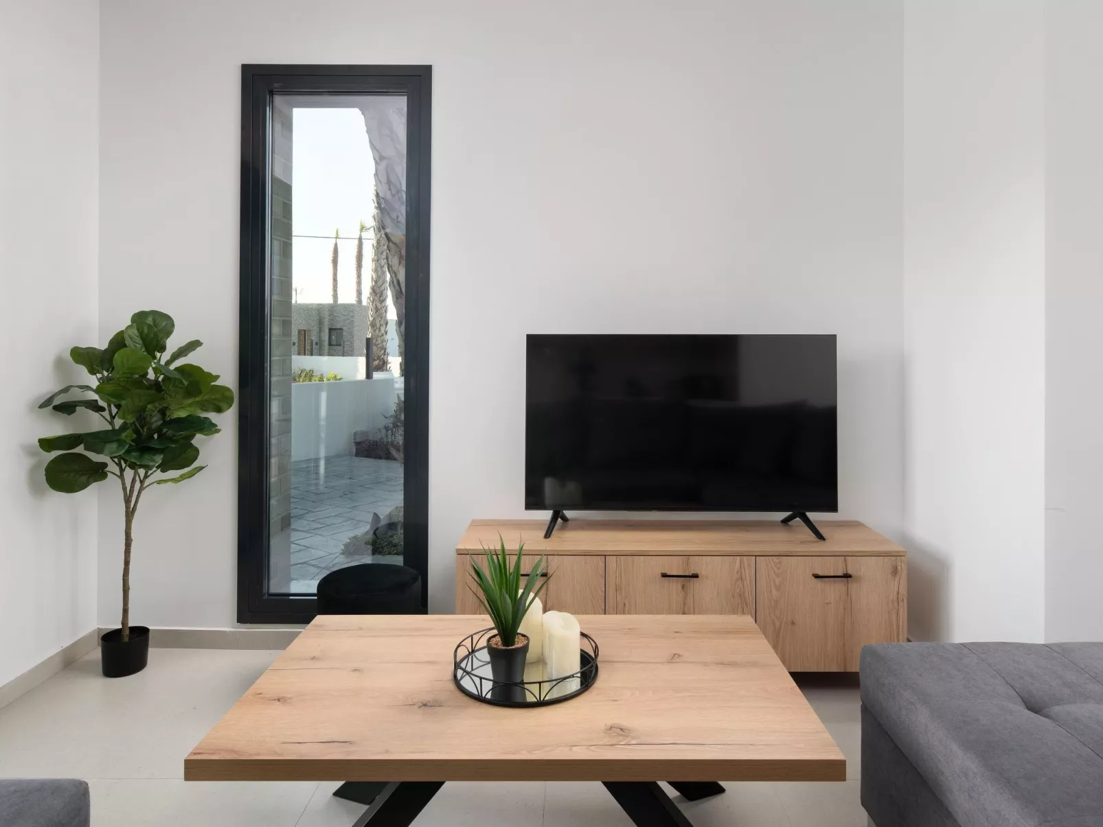 Davlakos Wohnung Rea 1-Binnen