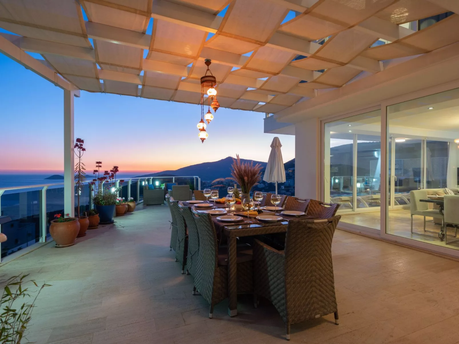 Luxuriöse Villa mit Meerblick in Kalkan Kalamar-Binnen