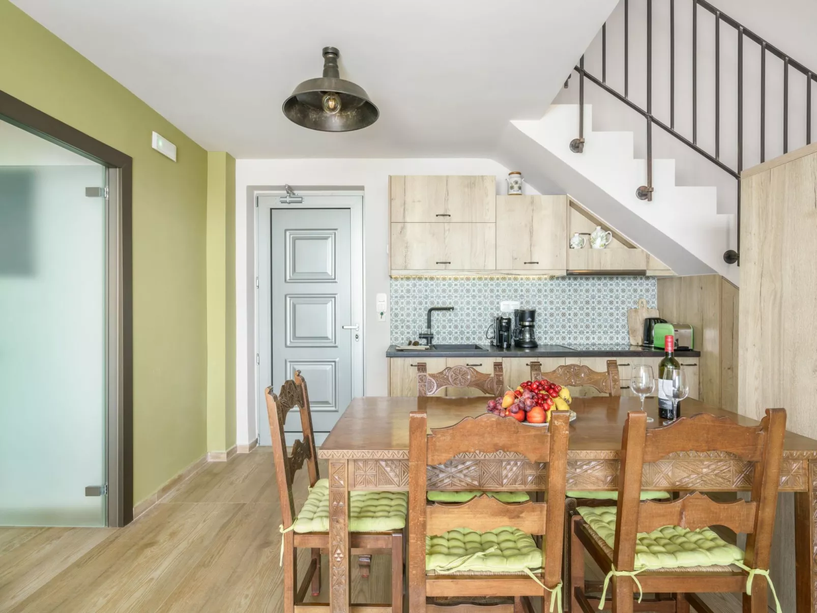 Neue Villa mit privatem Pool und BBQ, 2.5km zum Strand-Binnen