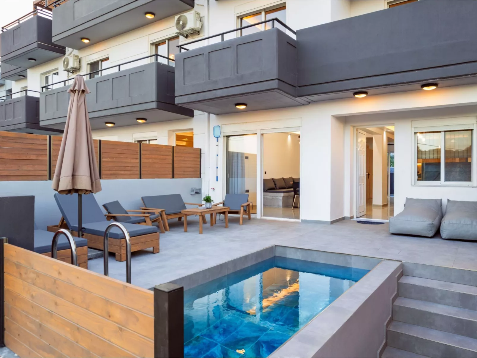 Armonikon Pool Villa 3-Buiten