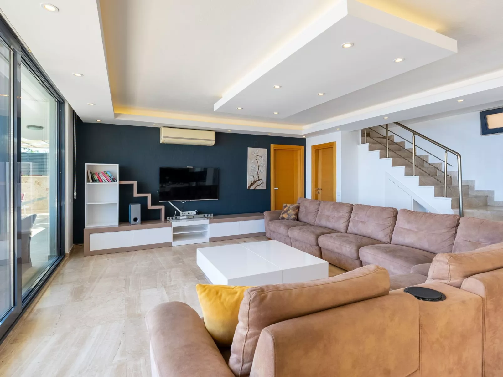 Villa mit Traum-Meerblick für 12 Personen-Binnen