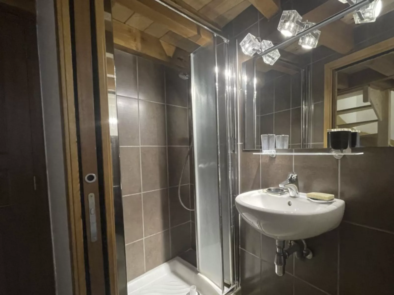 Wohnung mit Blick auf das Wasser-Binnen