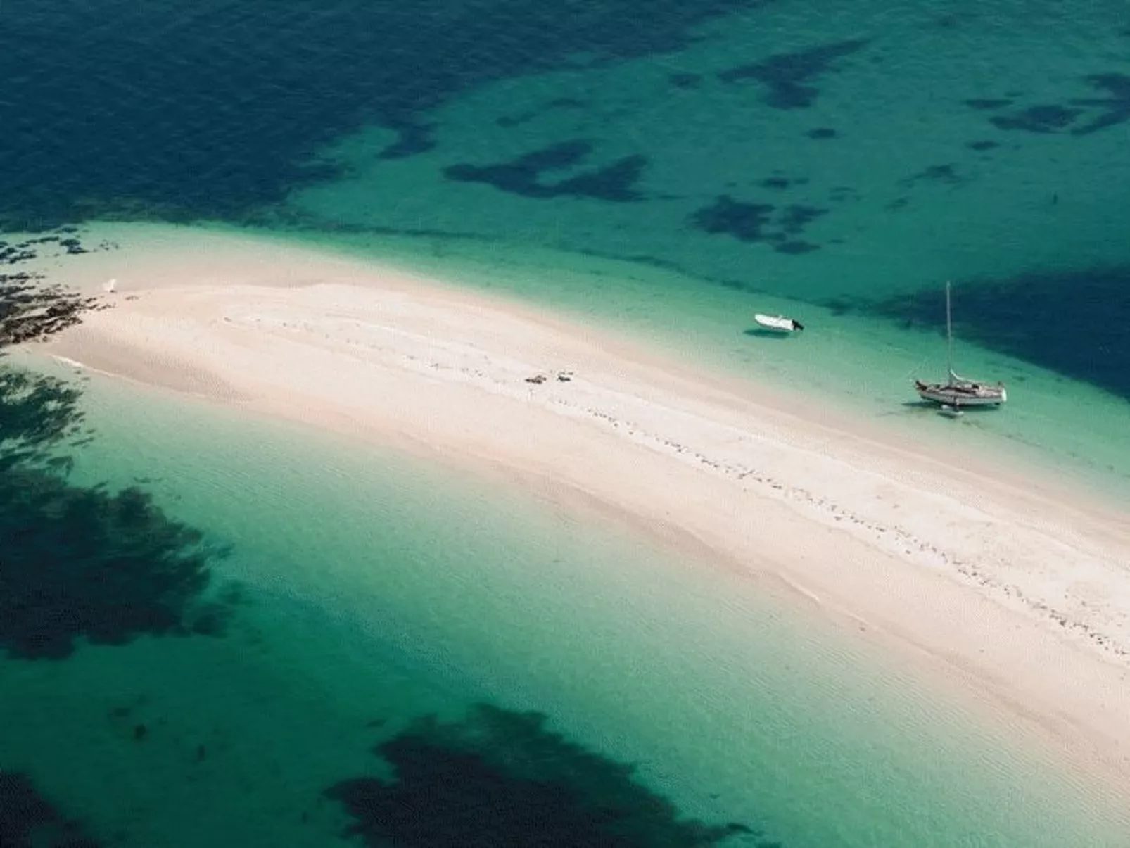 Architektenvilla 200 Meter von den Stränden entfernt-Image-tags.info