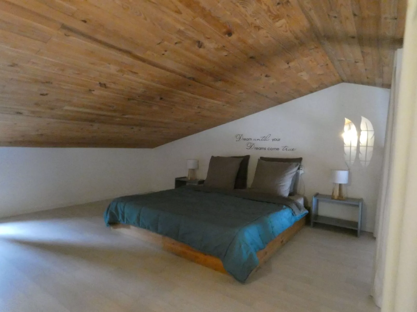 "La CIgale" mit Schwimmbad-Binnen