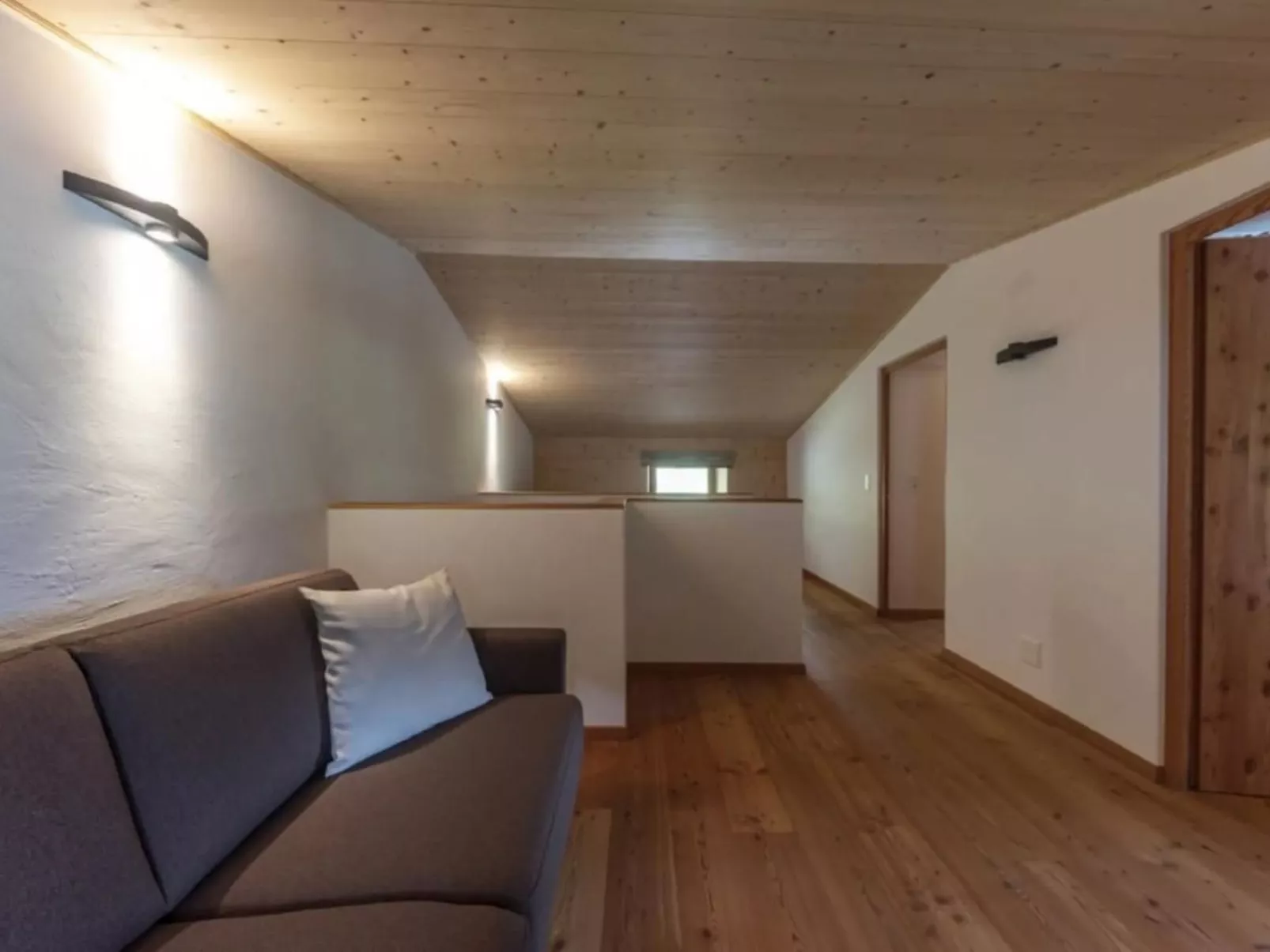 Monte Campell Dasura-Binnen