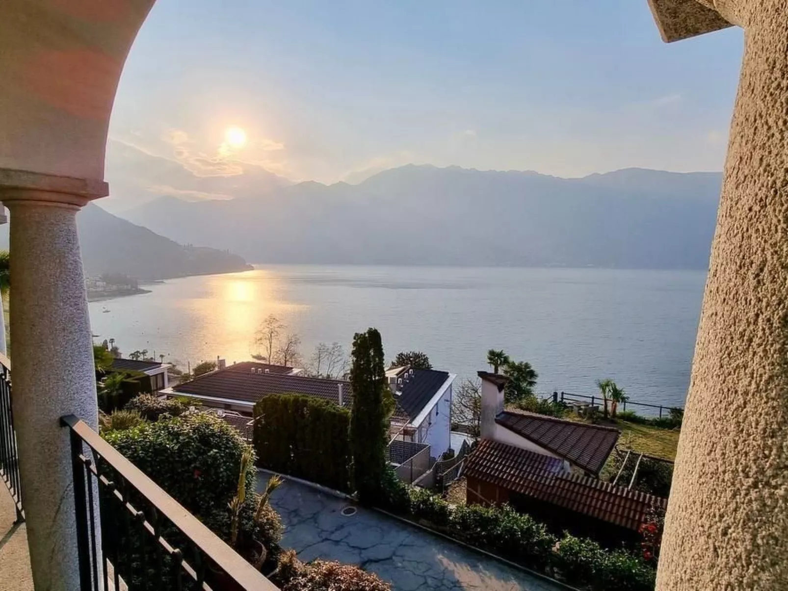 Ferienvilla "Alla Roccia" mit Bergblick-Buiten