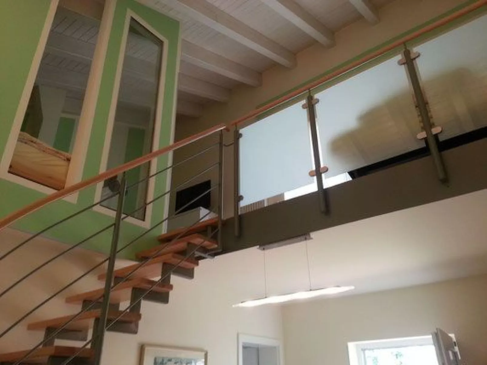 Moderne Maisonette-Wohnung mit Terrasse-Binnen