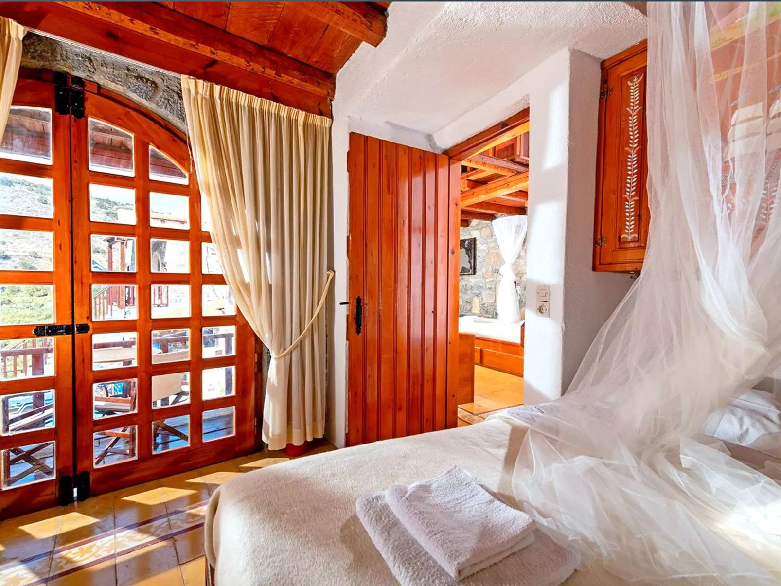 Penelope in Mavrikiano-Image-tags.info