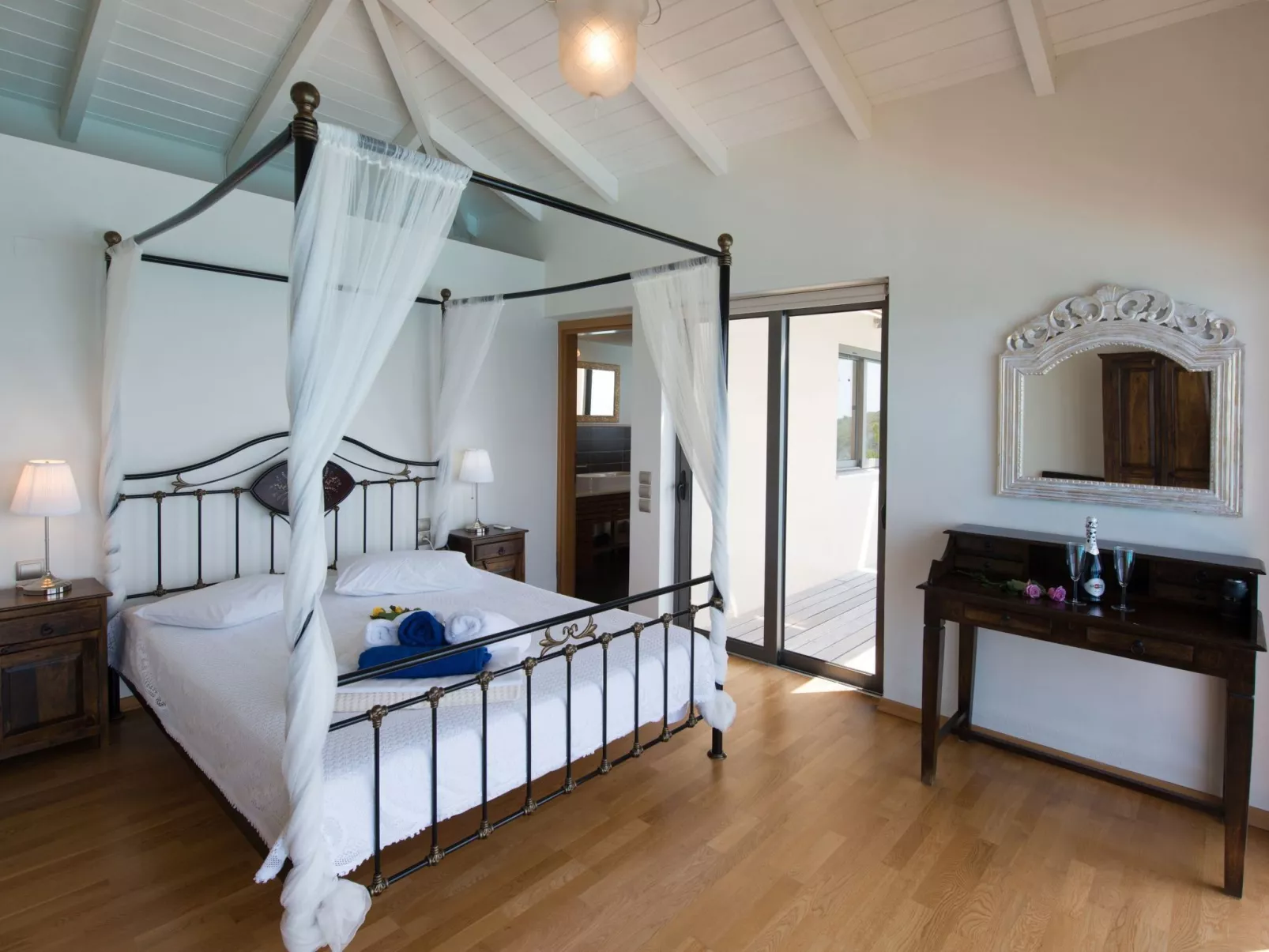 Schönes Haus in Lefkada mit privatem Pool und malerischer Aussicht-Binnen