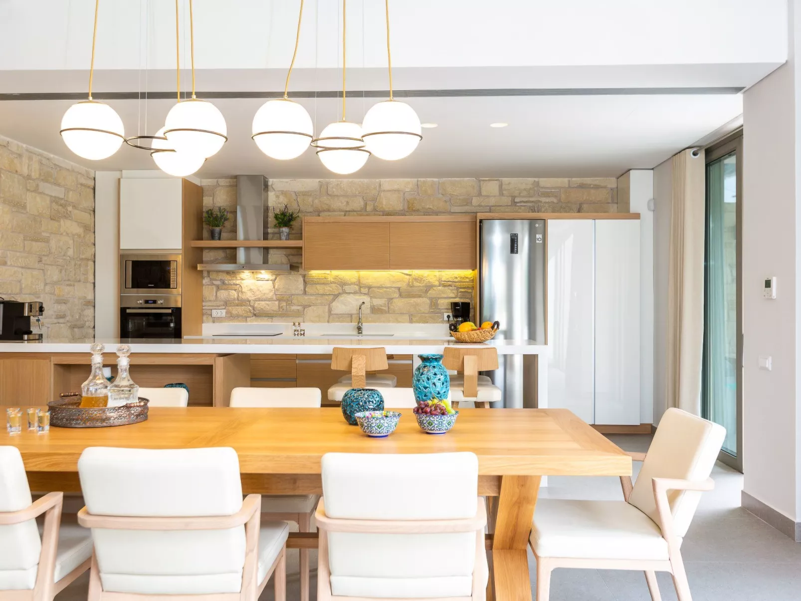 Villa mit beheiztem Pool in der Nähe von Strand und Geschäften-Image-tags.info