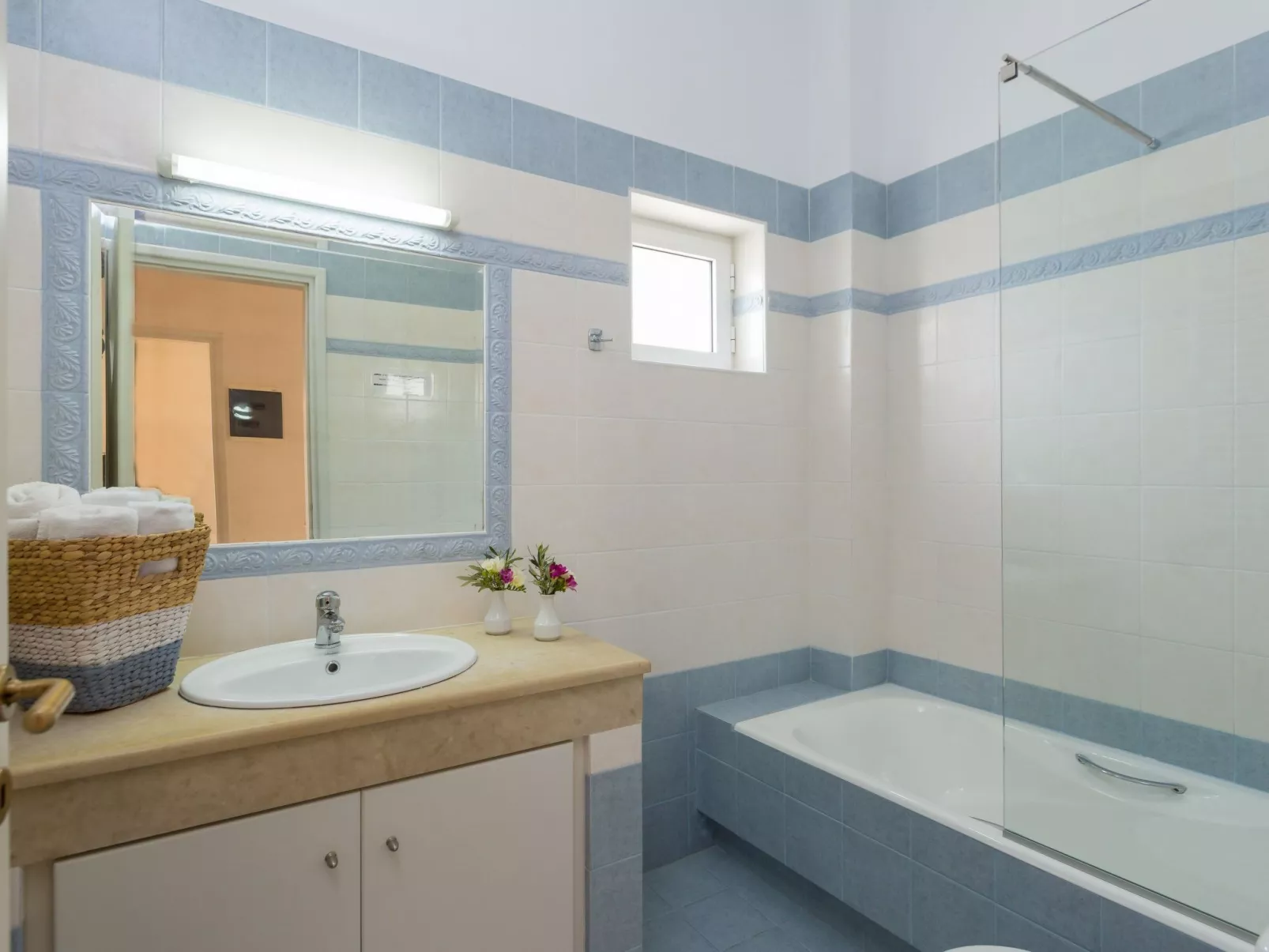 Entspannen Sie sich in der Villa mit privatem Pool, BBQ und Tischtennisplatte-Image-tags.info