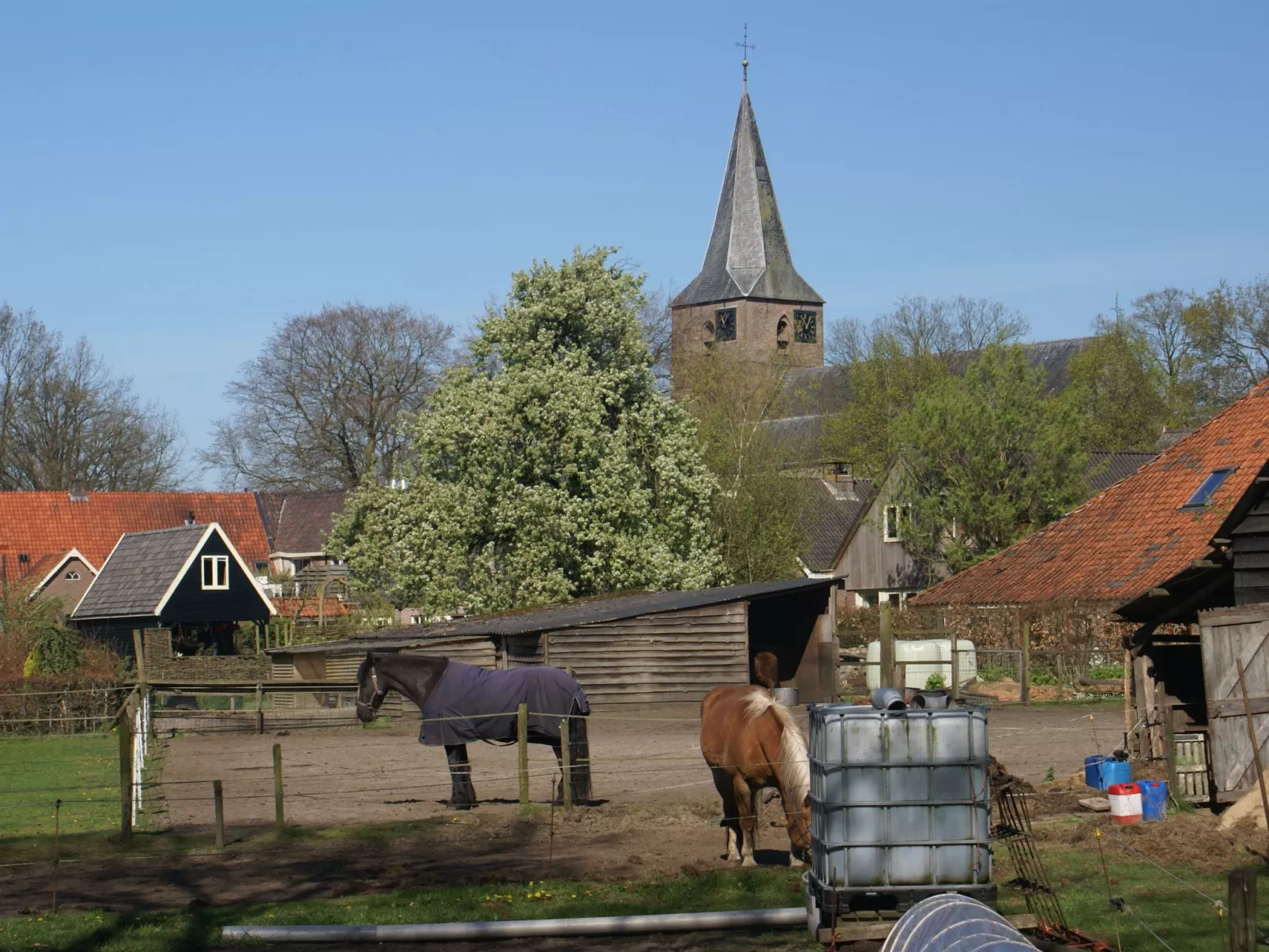 Geschmackvoll eingerichtetes Bauernhaus aus dem 19.-Buiten