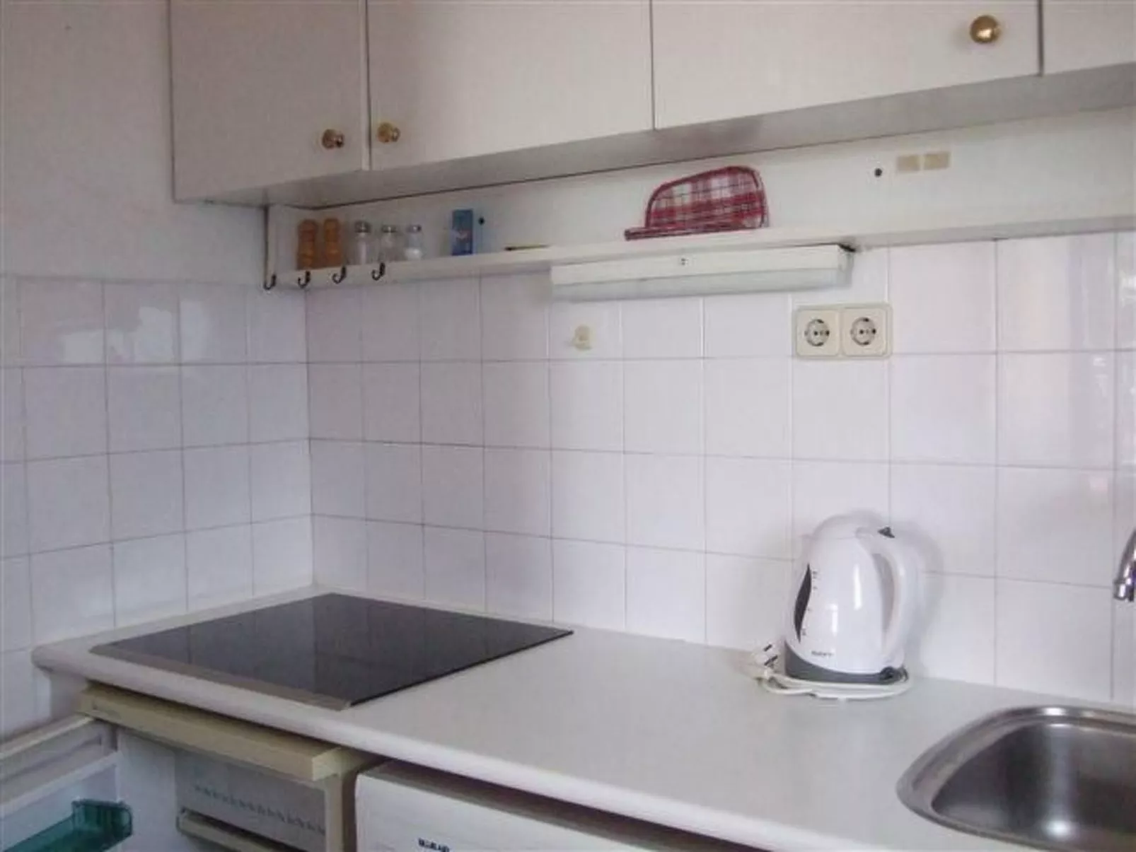 Appartement mit Aussicht auf das Wasser-Image-tags.info