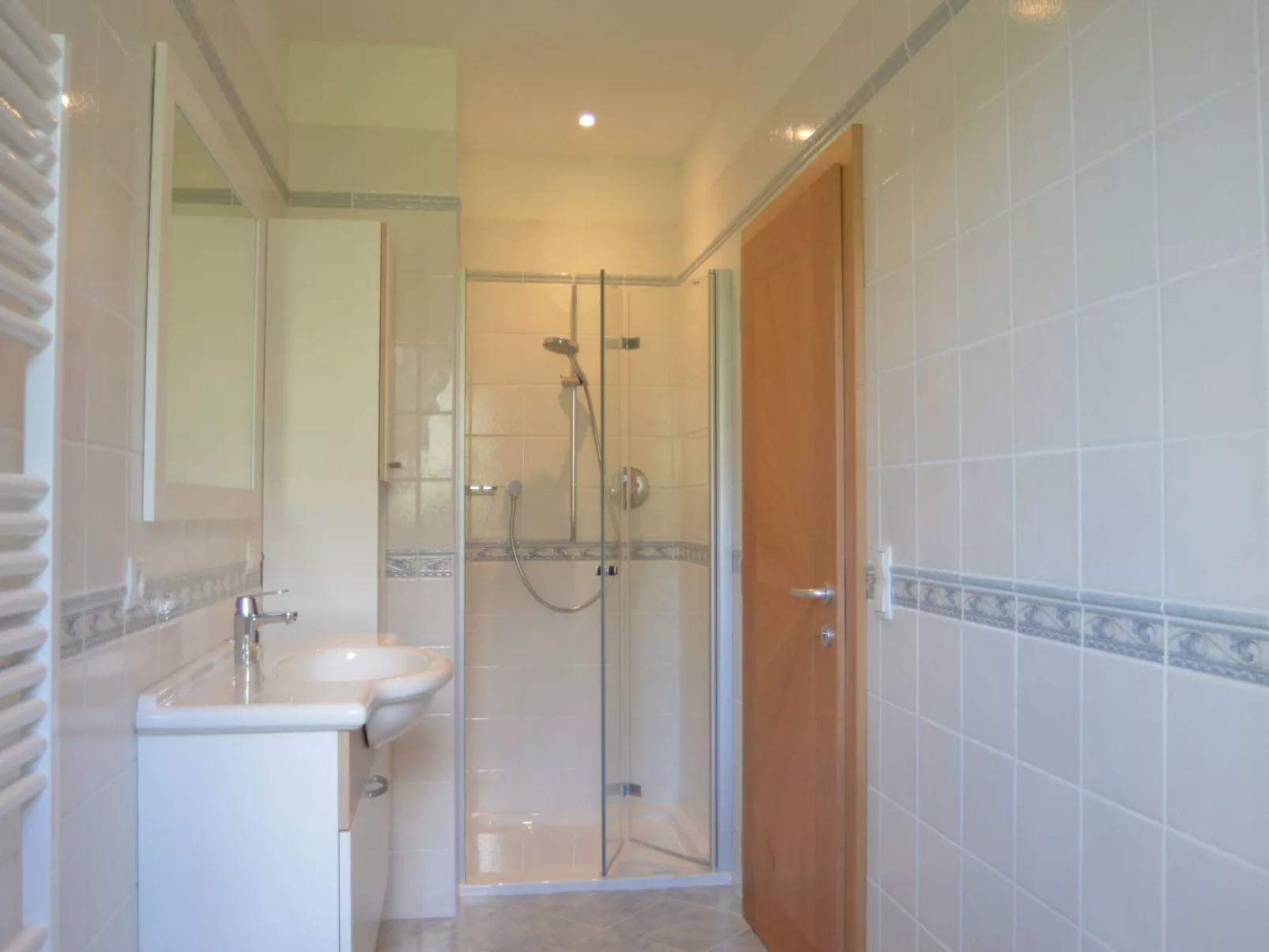 Moderne Ferienwohnung mit Balkon und Pool-Binnen