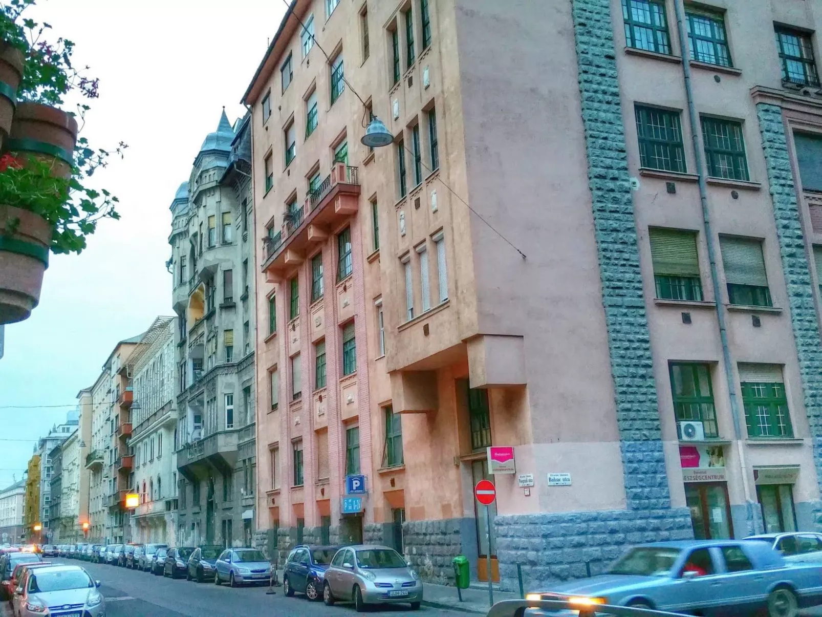 Moderne Ferienwohnung in Ujlipotvaros mit Garten-Image-tags.info