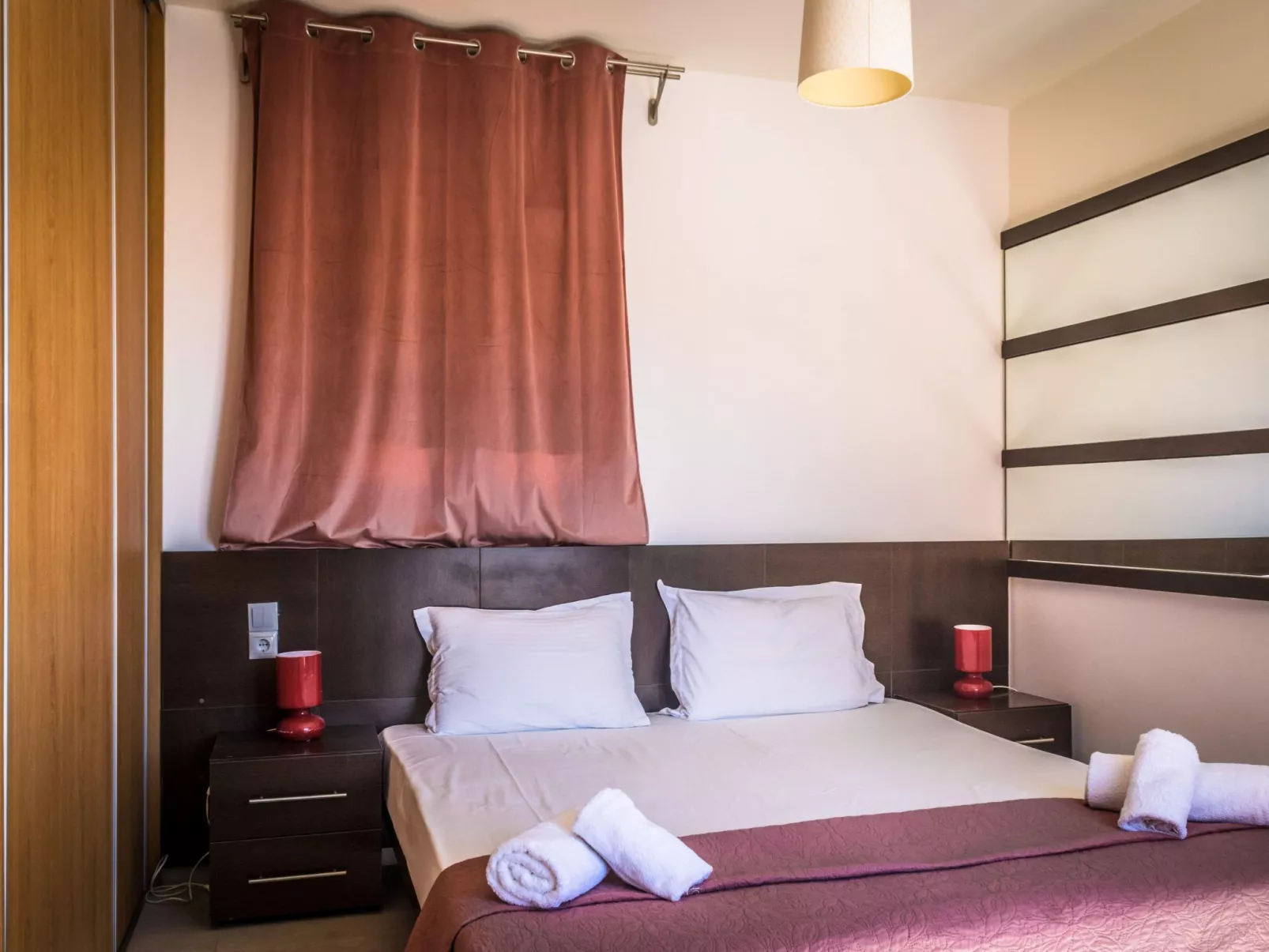 Niriides Villas_ Dafne _ 3-Schlafzimmer privater Pool-Binnen