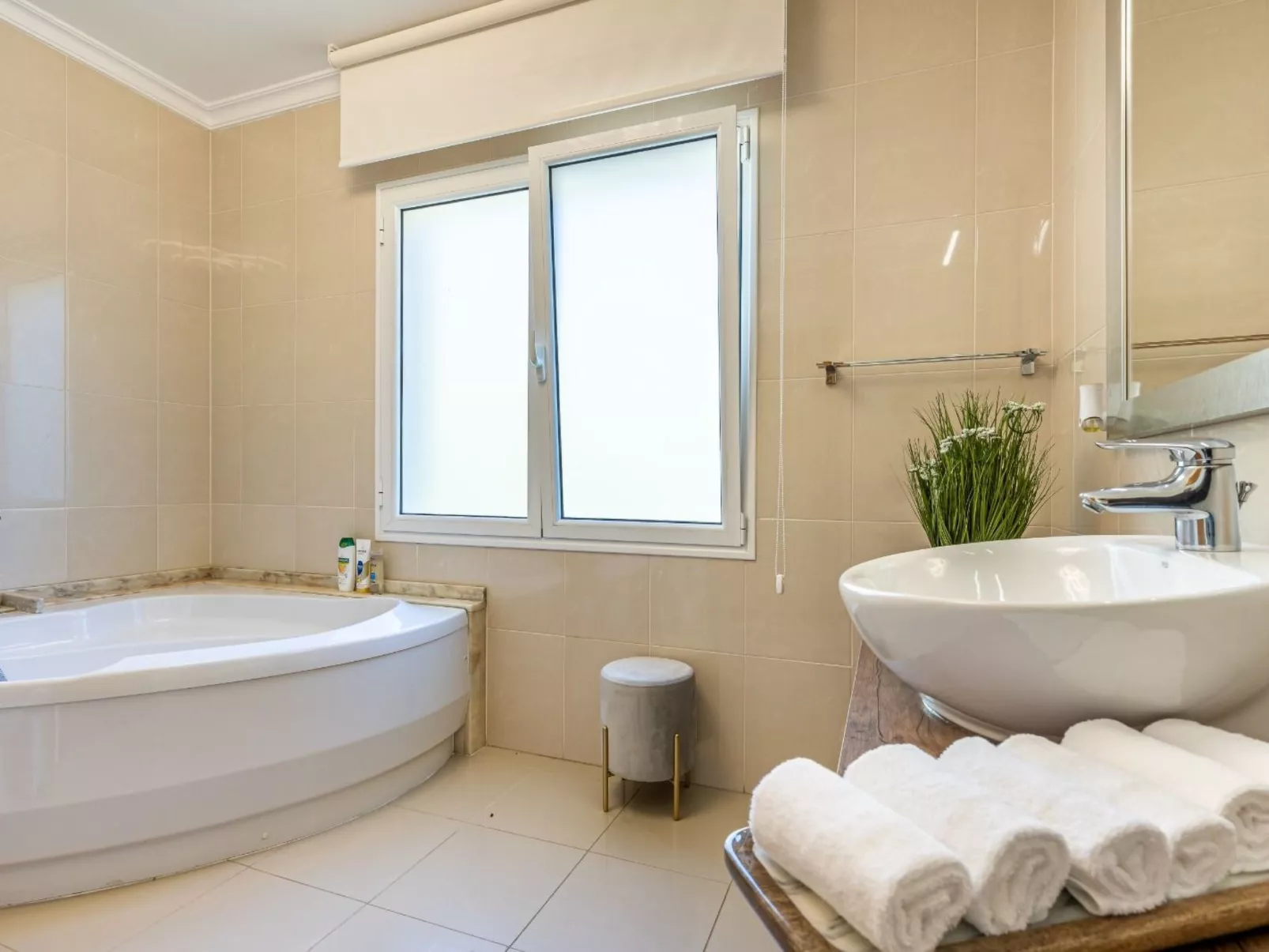 Finca "Calheta" mit Blick auf das Wasser-Image-tags.info