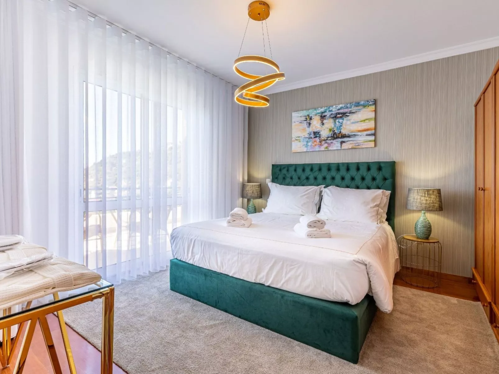 Luxuriöses Escape Village Calheta mit beheiztem Pool-Image-tags.info