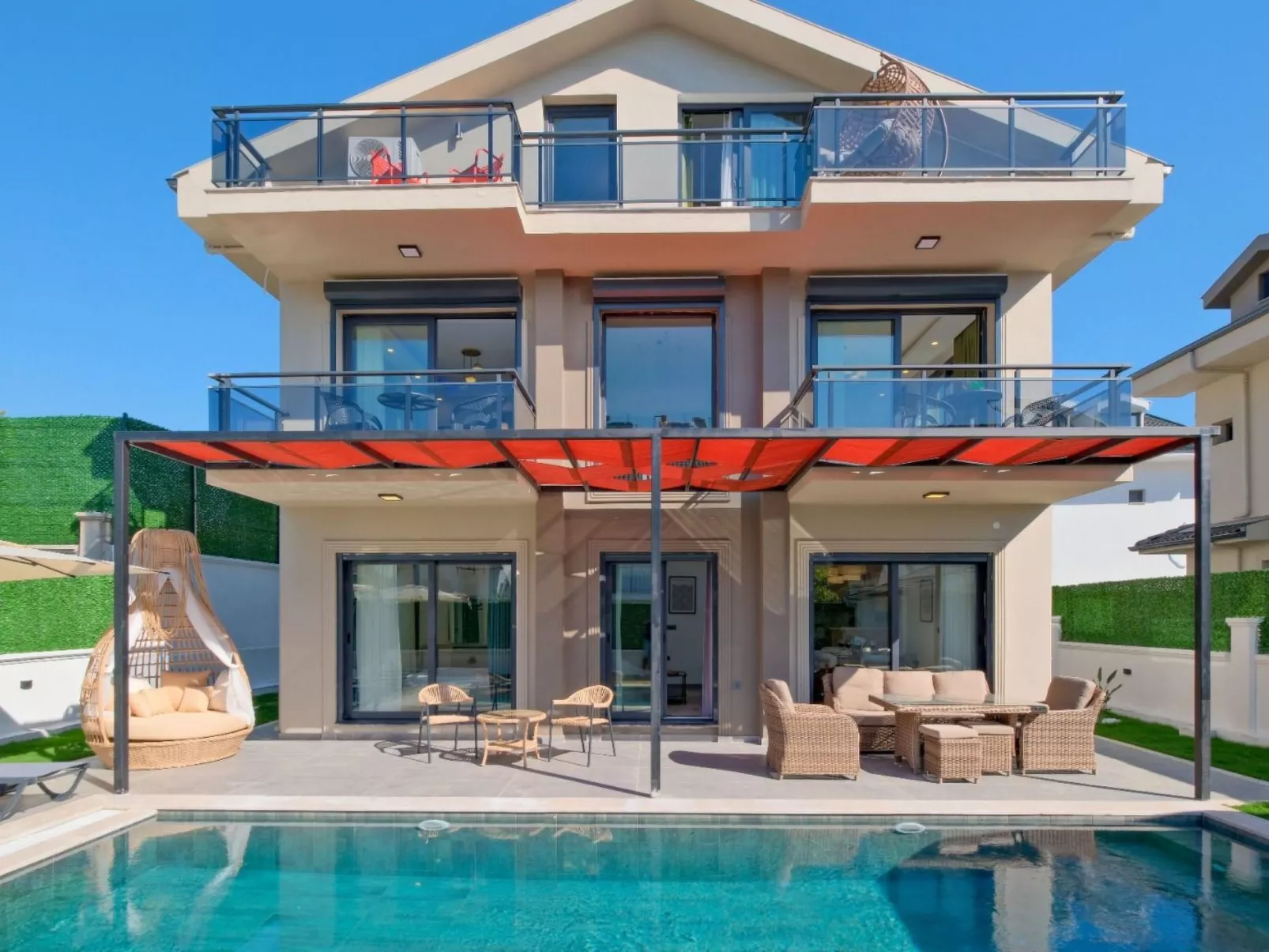 Große Villa in Fethiye Ausserhalb im grünen-Binnen