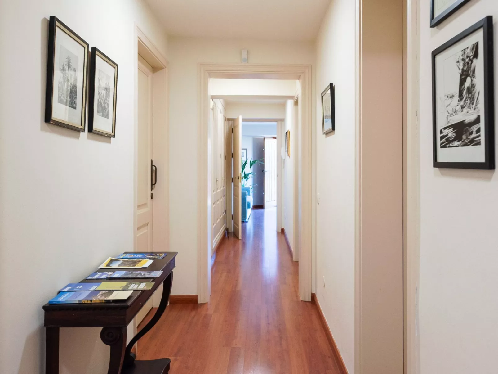 Wunderschöne Villa in einer einzigartigen natürlichen Umgebung-Binnen