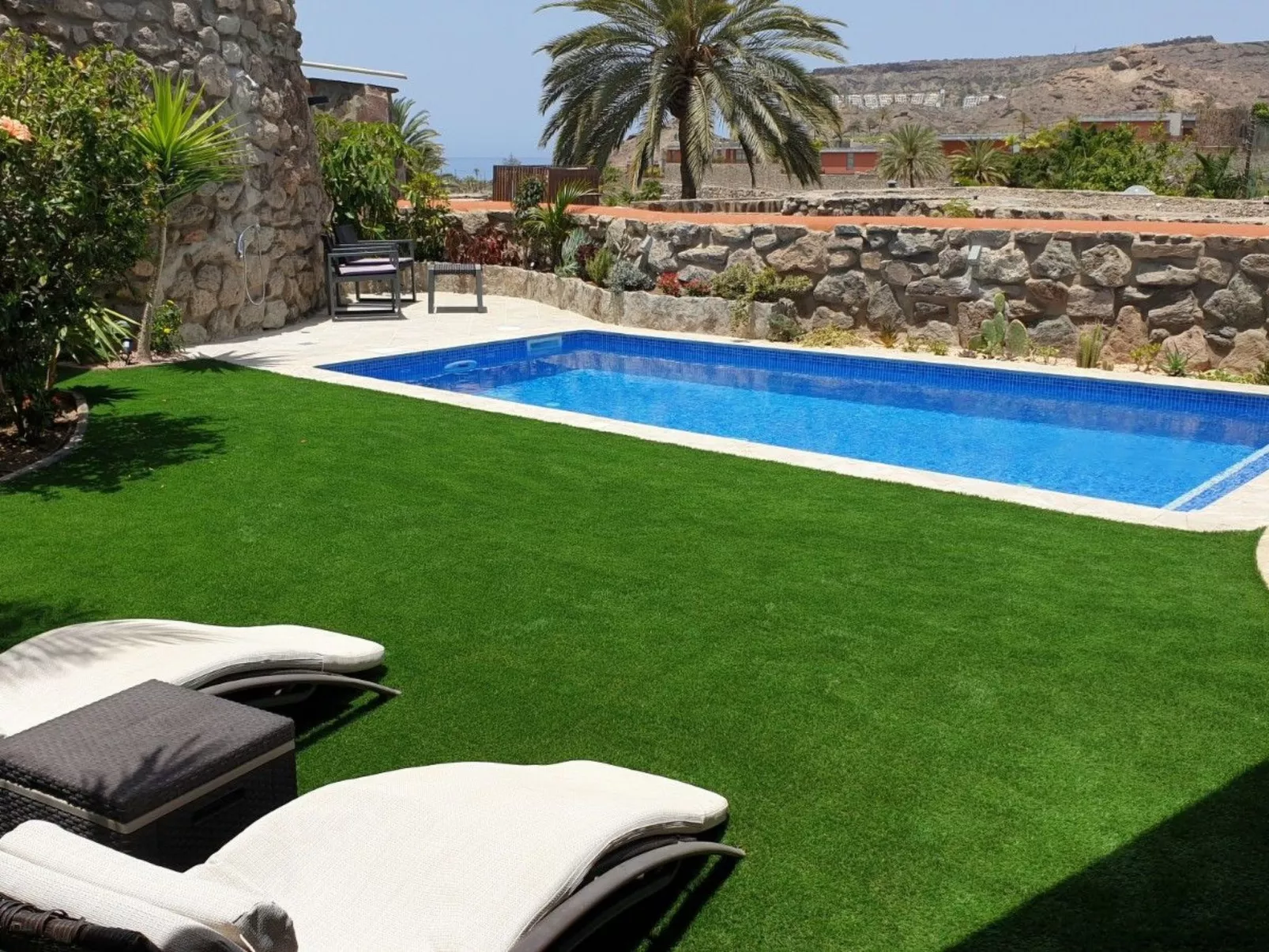 Villa mit Garten, Pool , Grill und Terrasse-Image-tags.info