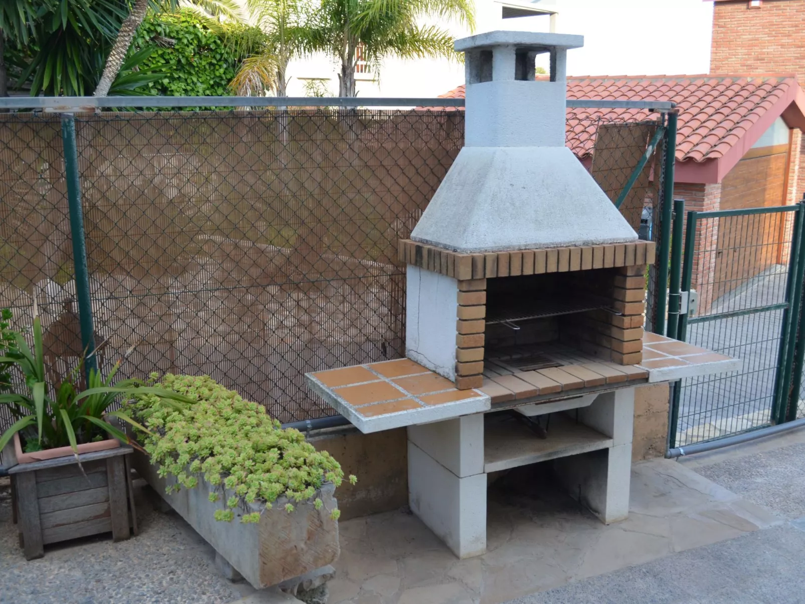 HAUS DIREKT AM MEER-Buiten