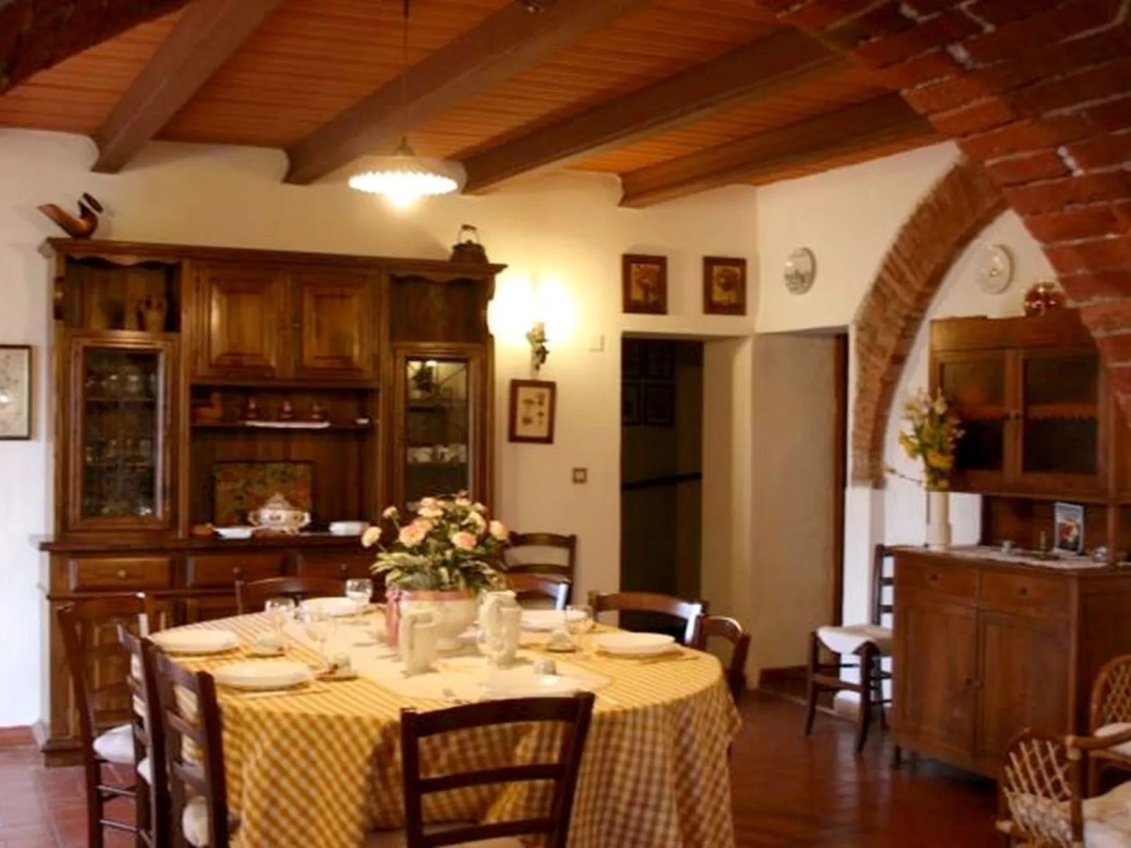 Haus in Marciano mit privatem Parkplatz-Image-tags.info