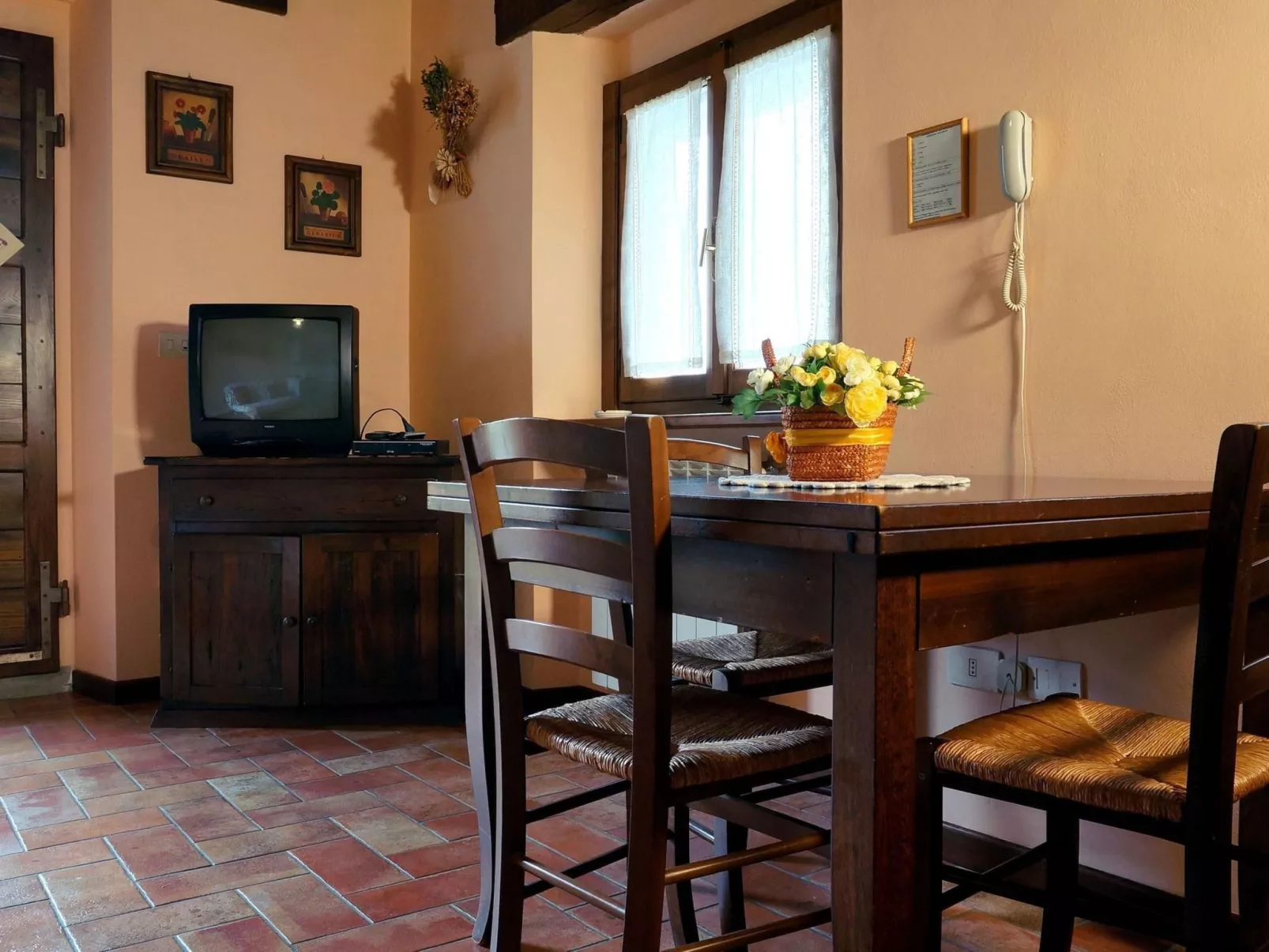 Magnolienhaus mit Pool zwischen Florenz und Arez-Binnen